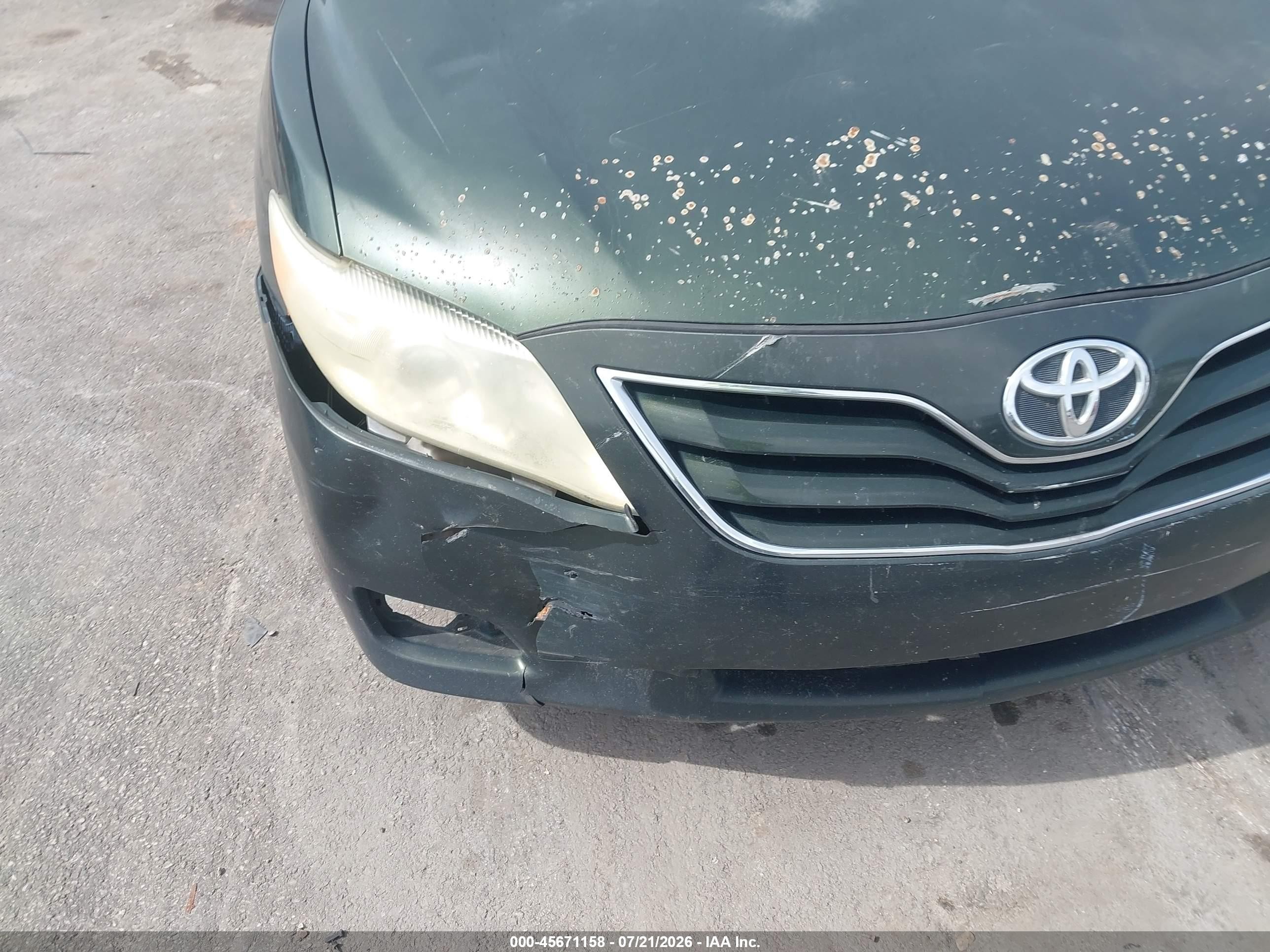 2011 Toyota Camry Le Green vin: 4T1BF3EK6BU587895