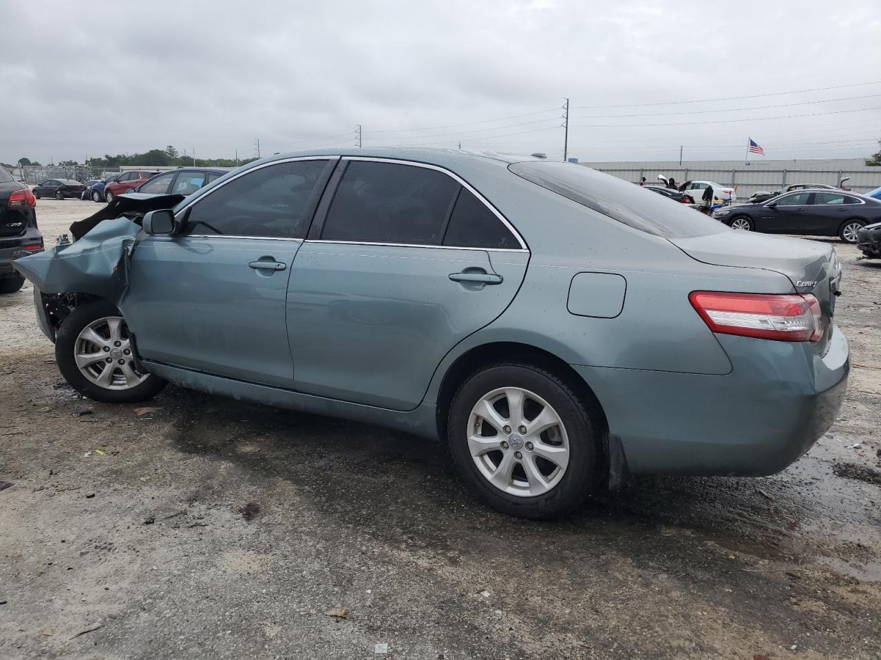 2011 Toyota Camry Base Turquoise vin: 4T1BF3EK6BU590084
