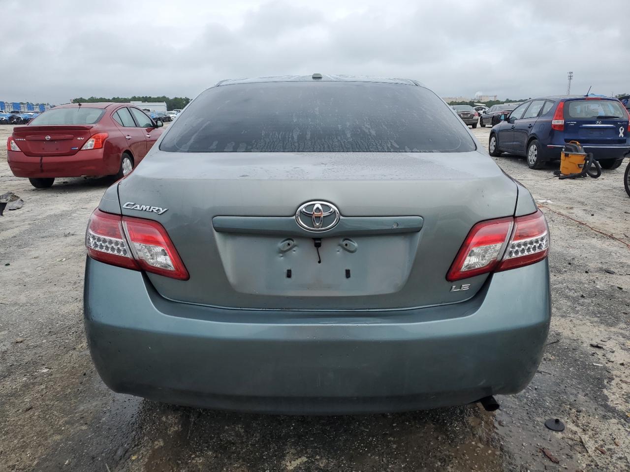 2011 Toyota Camry Base Turquoise vin: 4T1BF3EK6BU590084
