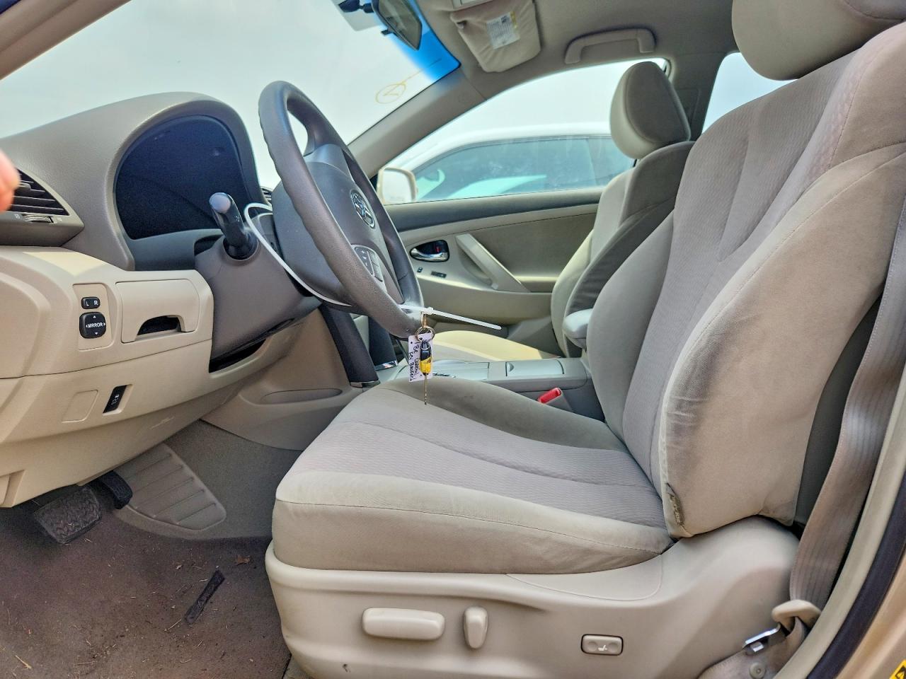 2011 Toyota Camry Le Золотой vin: 4T1BF3EK6BU596225