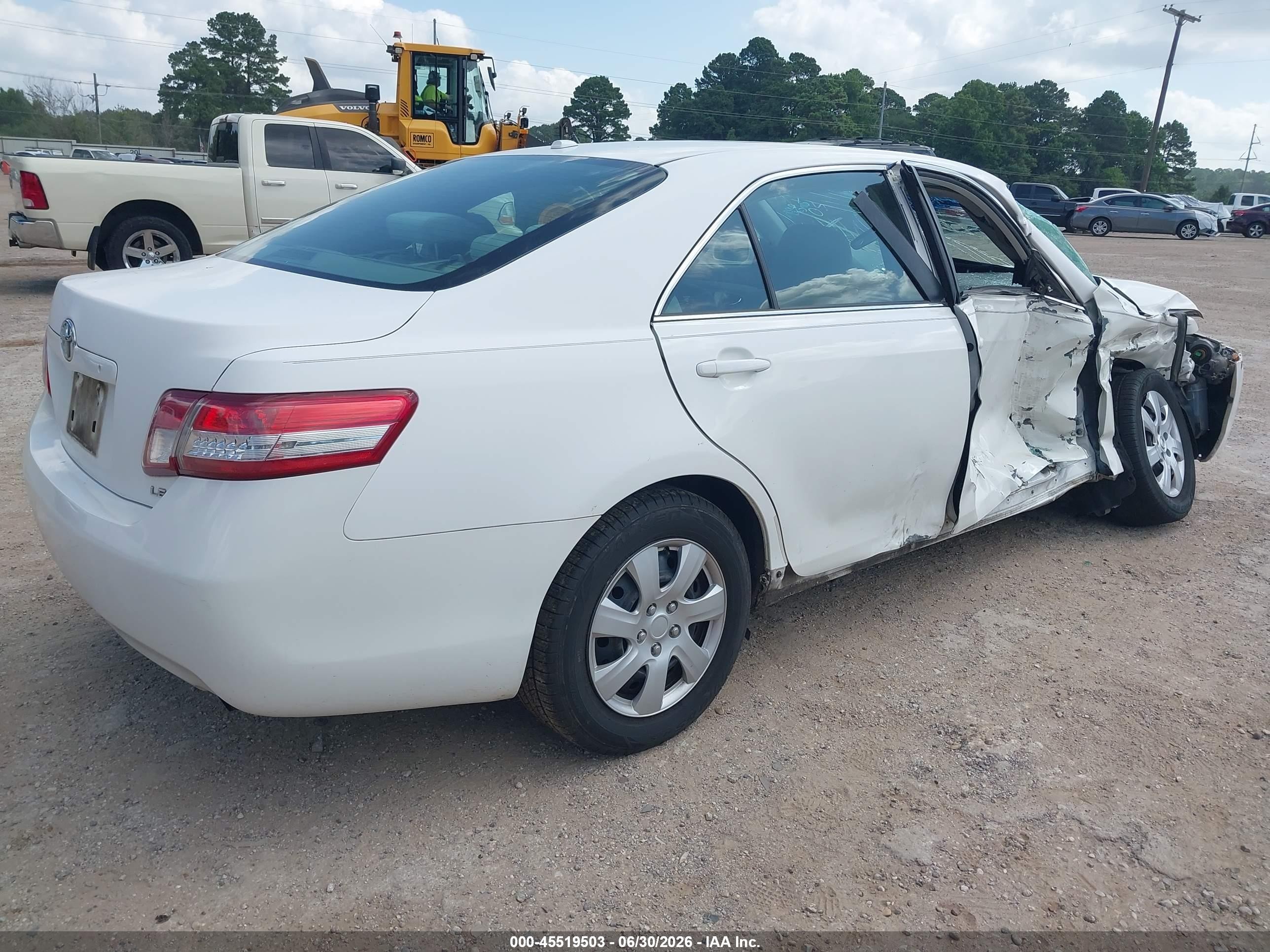 2011 Toyota Camry Le White vin: 4T1BF3EK6BU596547