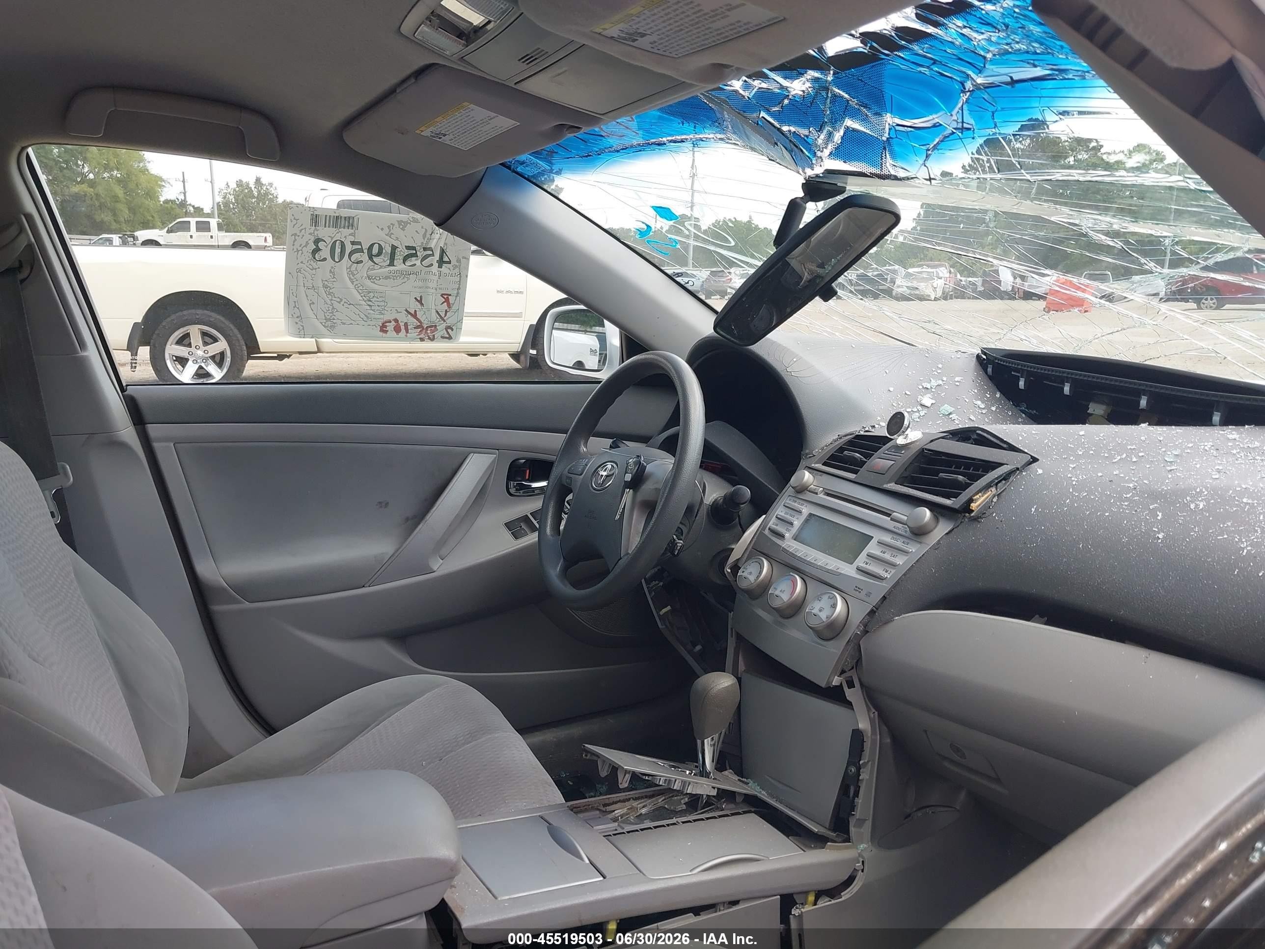 2011 Toyota Camry Le White vin: 4T1BF3EK6BU596547