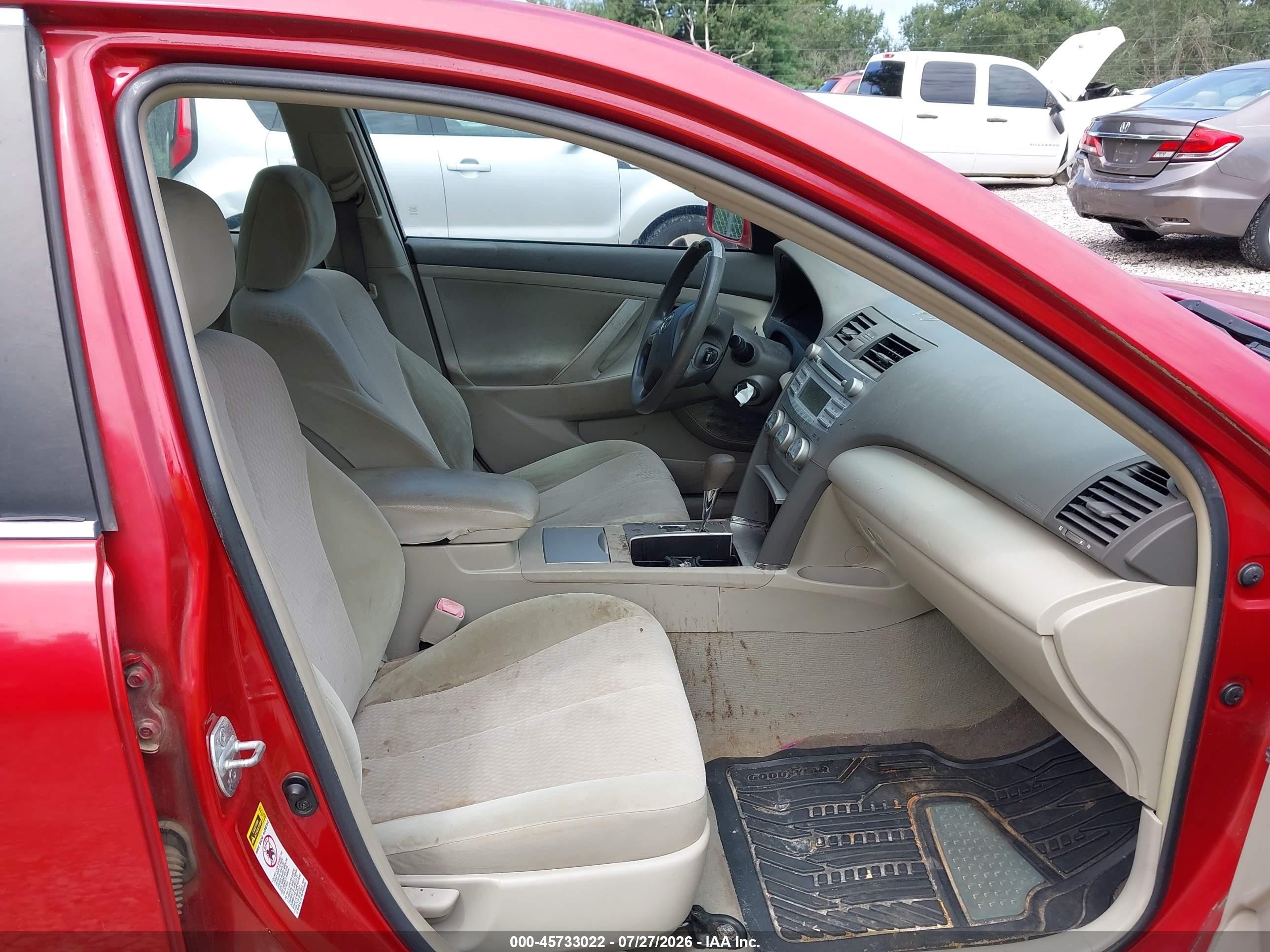 2011 Toyota Camry Le Burgundy vin: 4T1BF3EK6BU601746