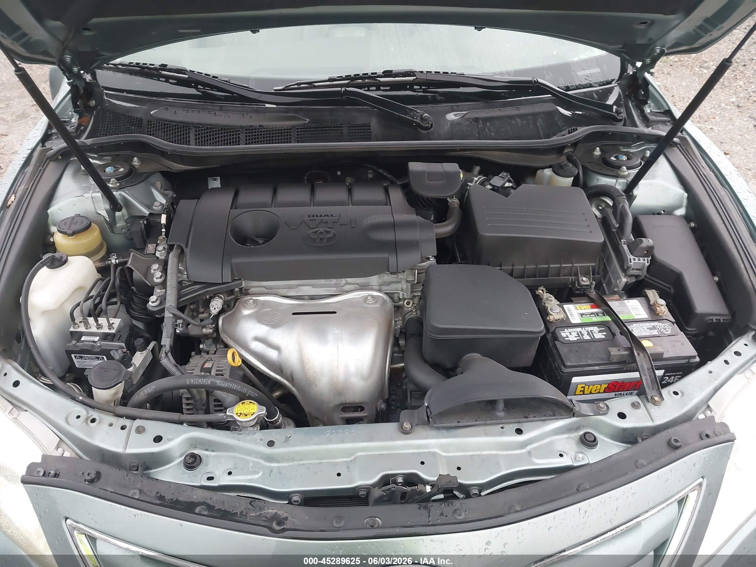 2011 Toyota Camry Le Gray vin: 4T1BF3EK6BU610253