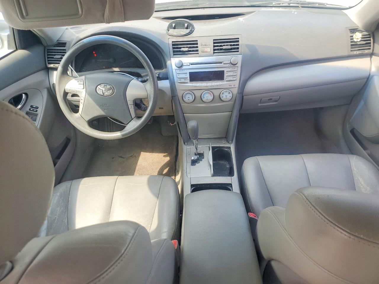 2011 Toyota Camry Le Silver vin: 4T1BF3EK6BU611001