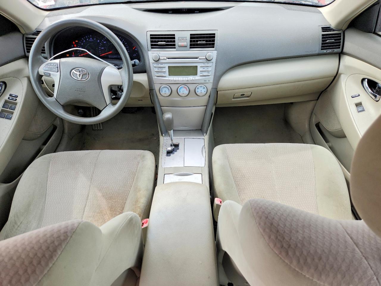 2011 Toyota Camry Le Red vin: 4T1BF3EK6BU616392