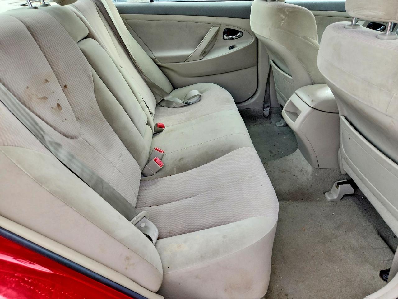 2011 Toyota Camry Le Red vin: 4T1BF3EK6BU616392