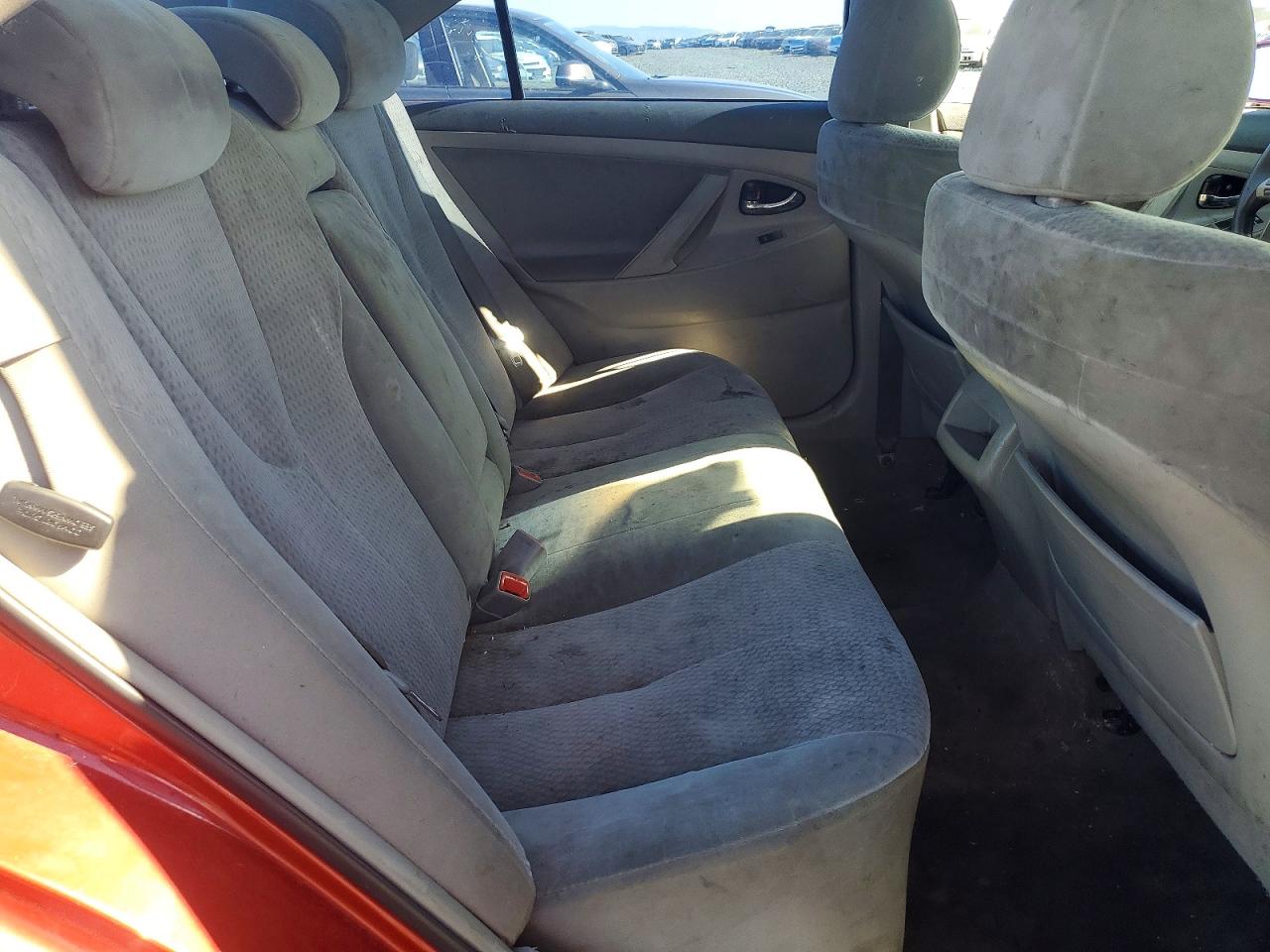 2011 Toyota Camry Le Red vin: 4T1BF3EK6BU621267