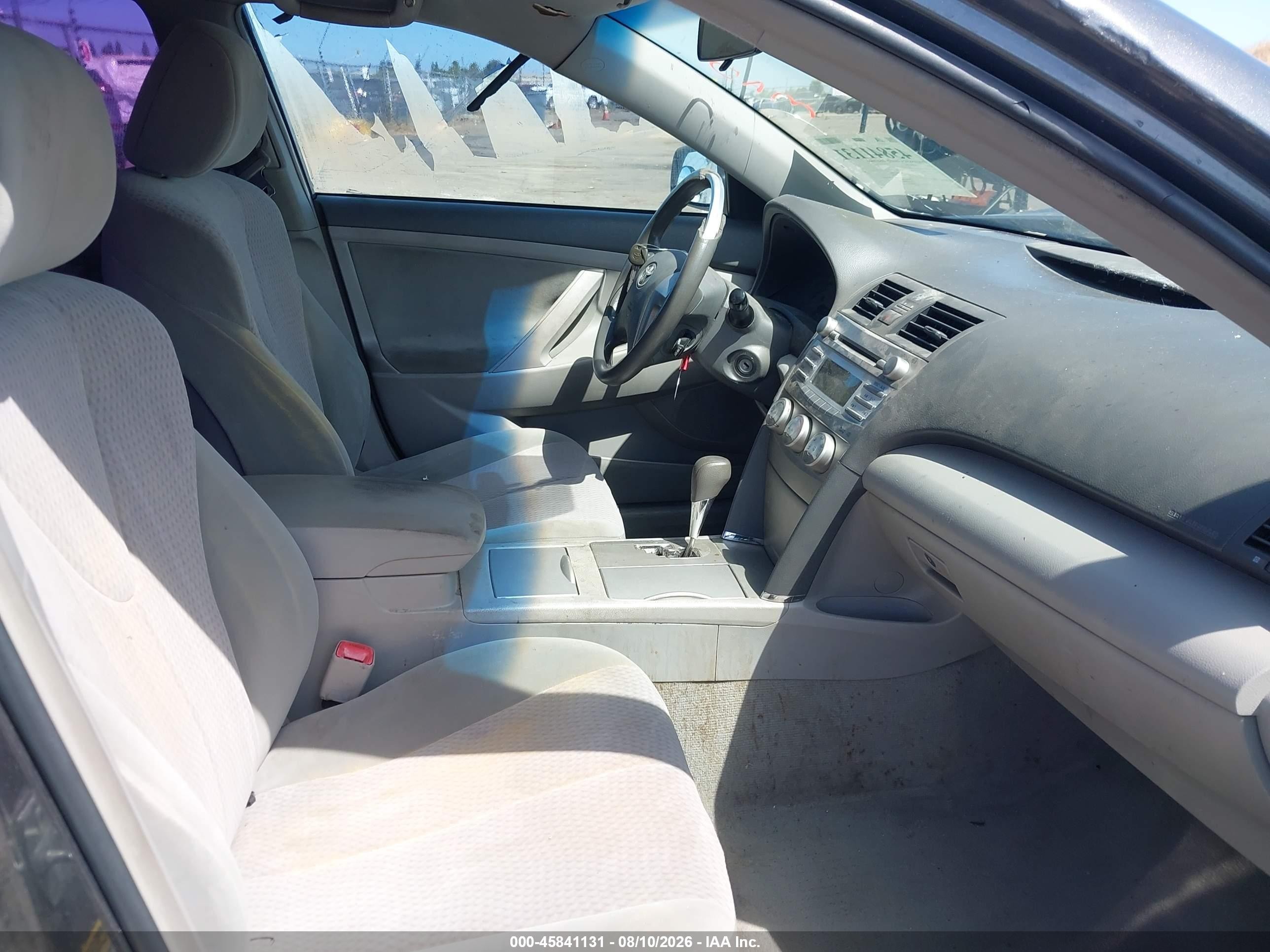 2011 Toyota Camry Le Gray vin: 4T1BF3EK6BU622418