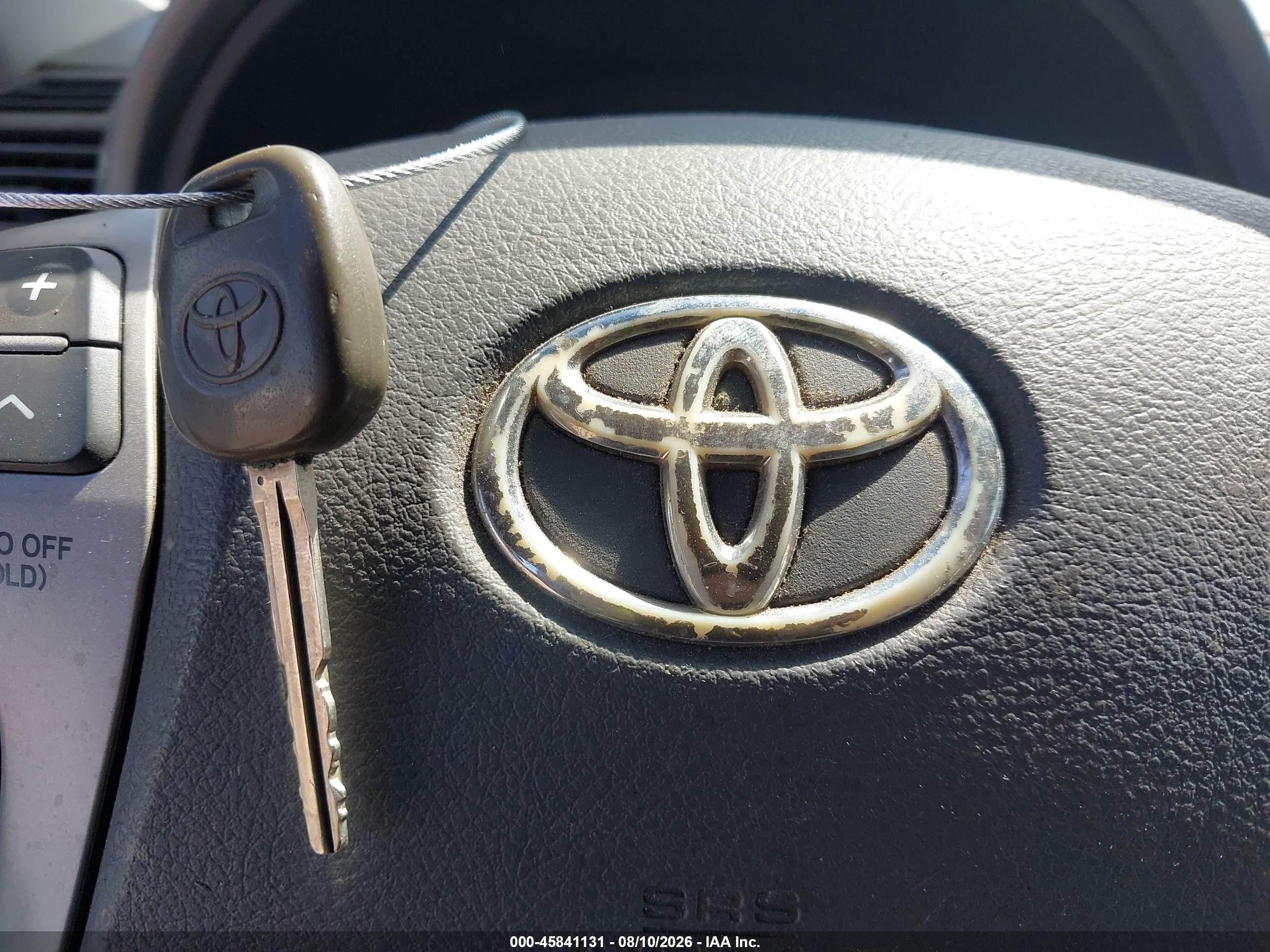 2011 Toyota Camry Le Gray vin: 4T1BF3EK6BU622418