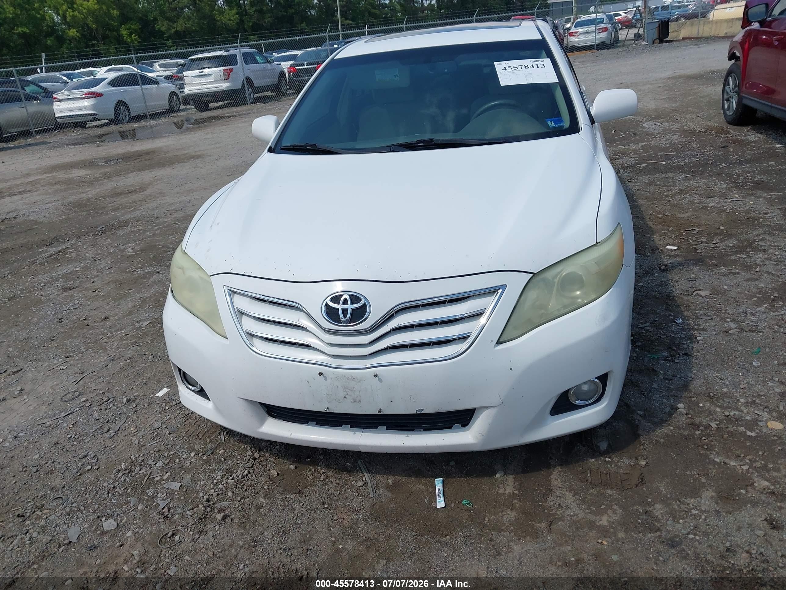 2011 Toyota Camry Xle White vin: 4T1BF3EK6BU629112