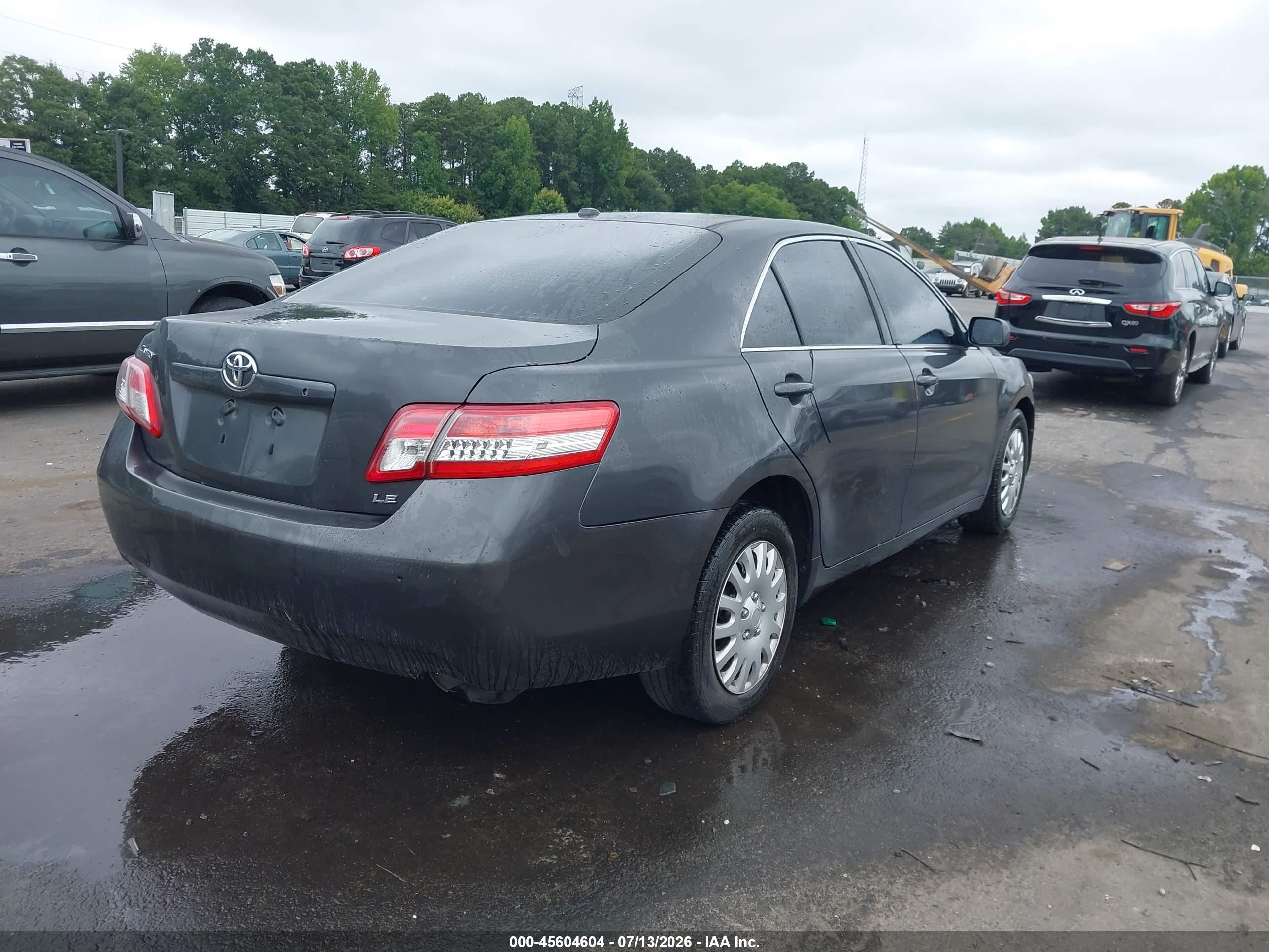 2011 Toyota Camry Le Gray vin: 4T1BF3EK6BU636643