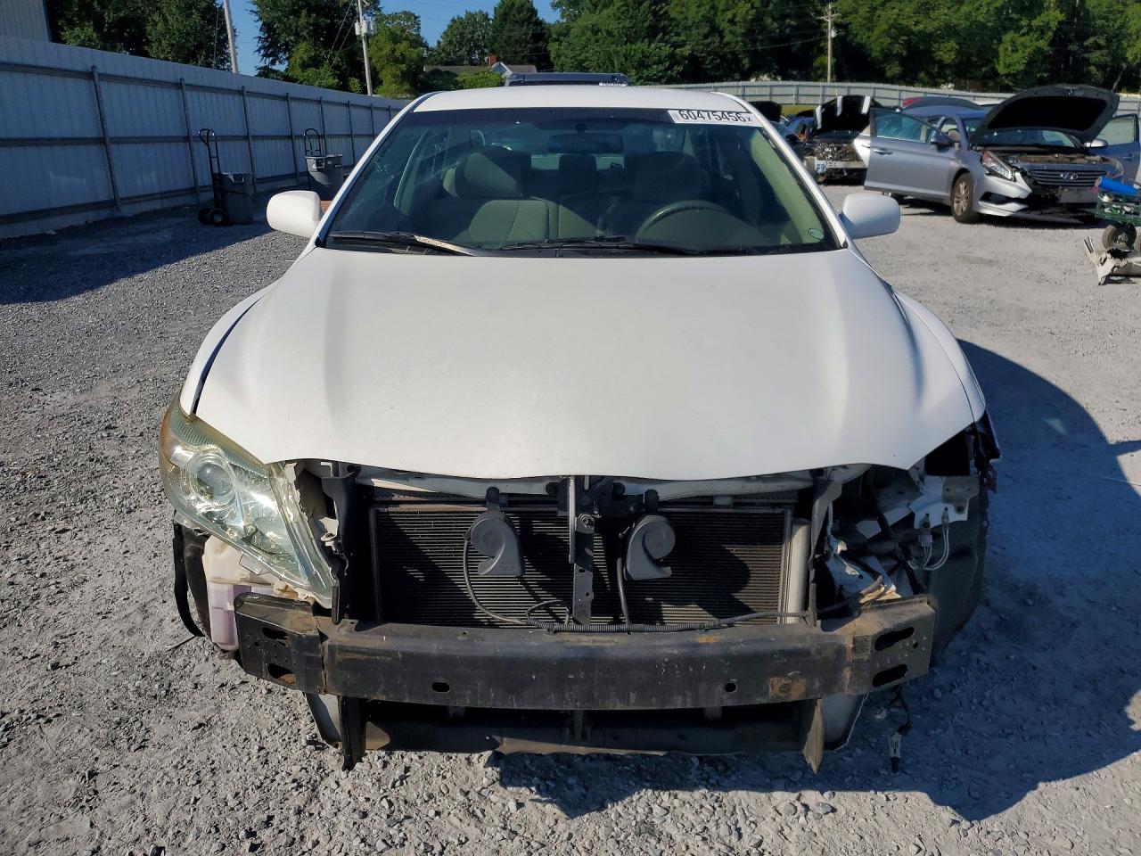 2011 Toyota Camry Base White vin: 4T1BF3EK6BU644841
