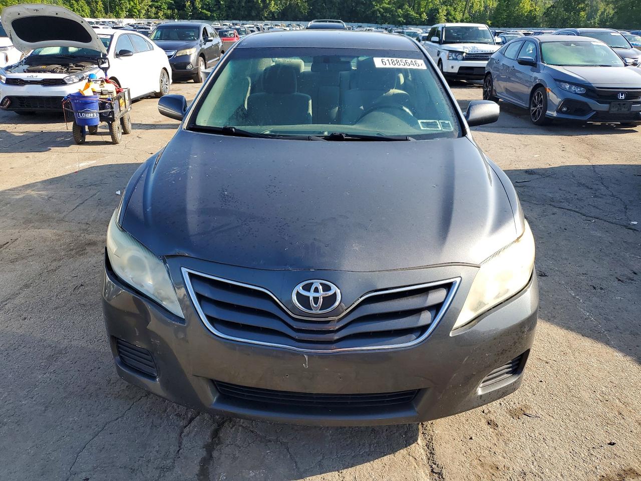 2011 Toyota Camry Le Gray vin: 4T1BF3EK6BU647786