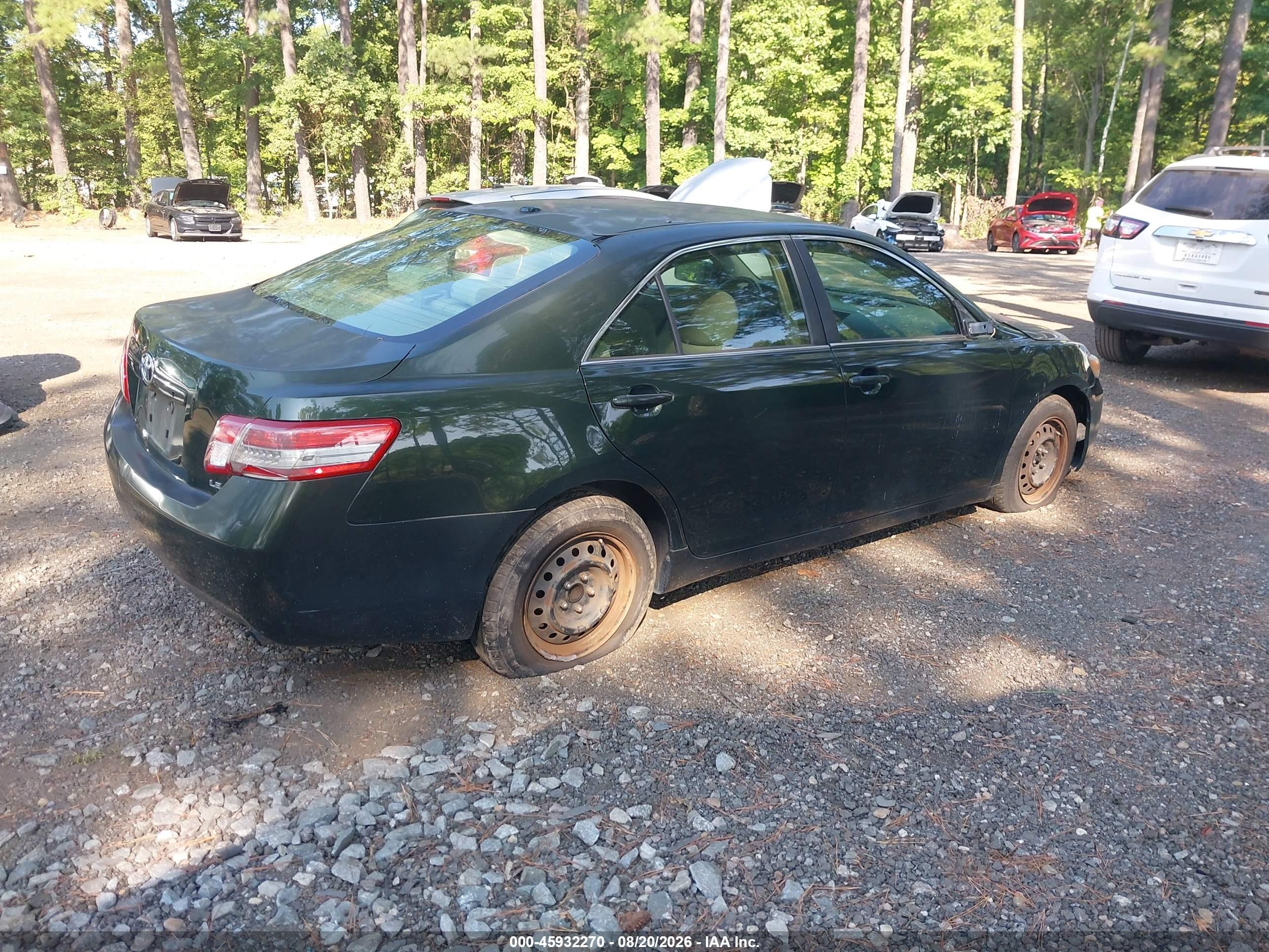 2011 Toyota Camry Le Green vin: 4T1BF3EK6BU652230