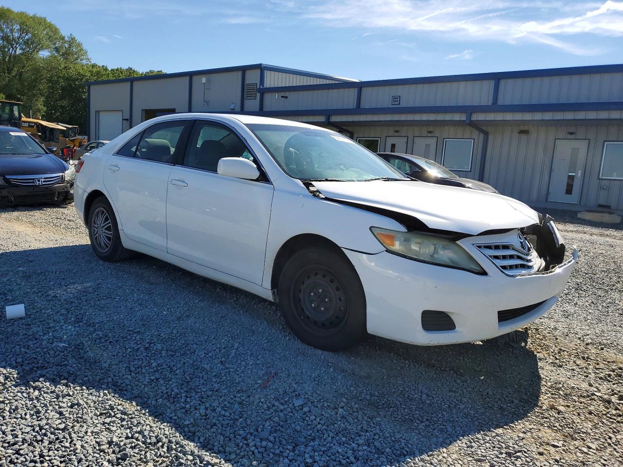 2011 Toyota Camry Base White vin: 4T1BF3EK6BU652468