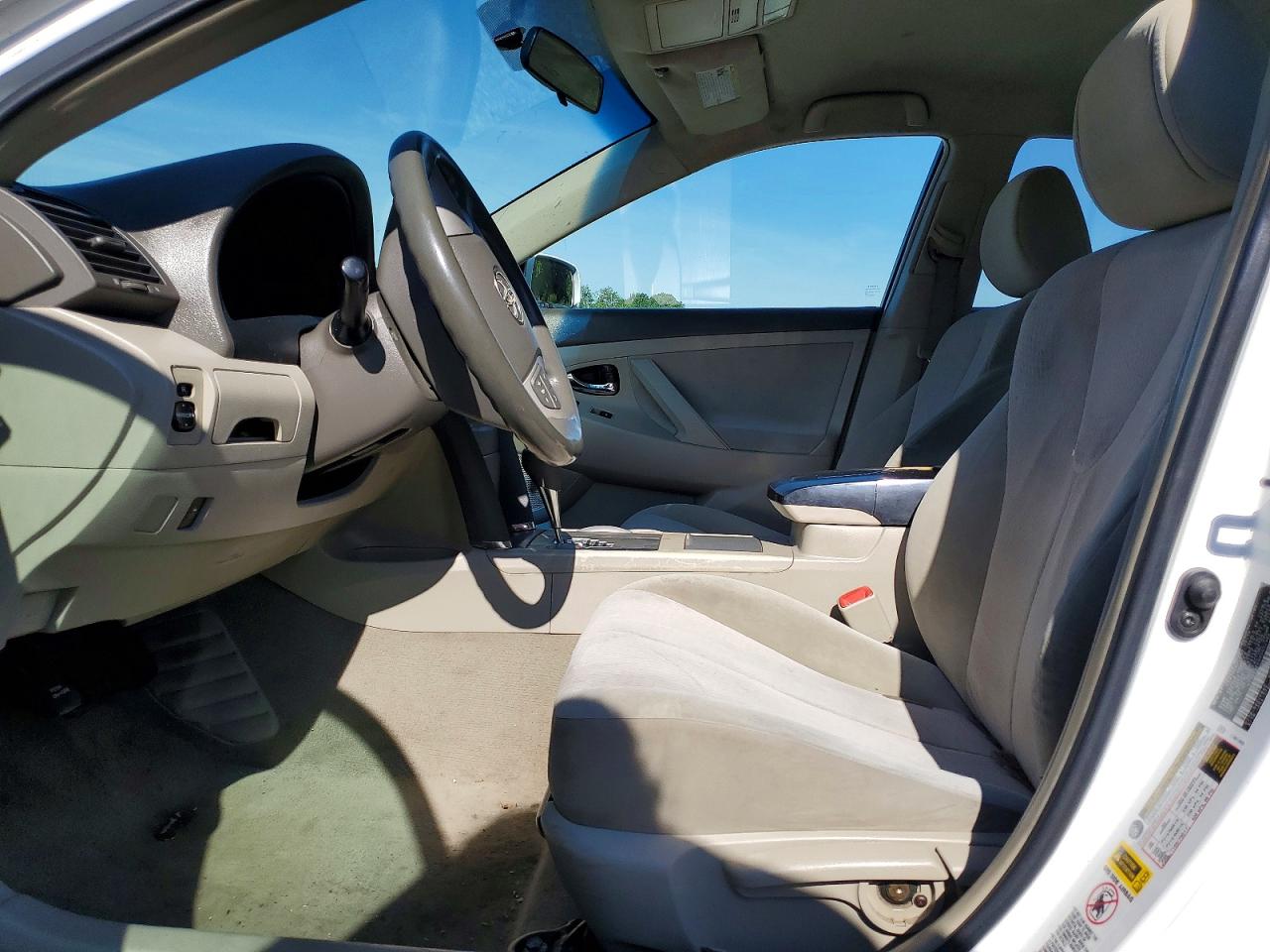 2011 Toyota Camry Base White vin: 4T1BF3EK6BU652468