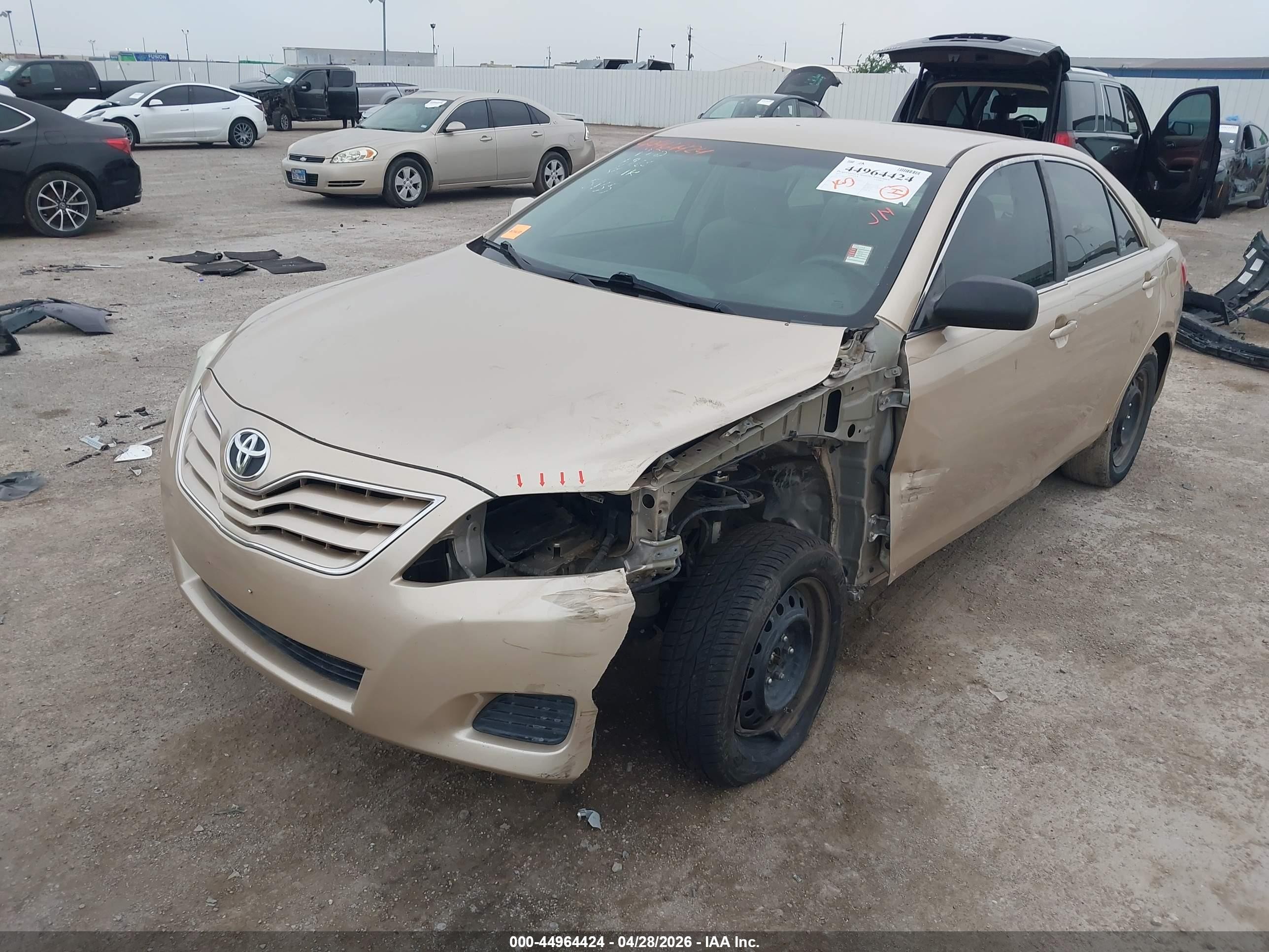 2011 Toyota Camry Le Золотой vin: 4T1BF3EK6BU665155