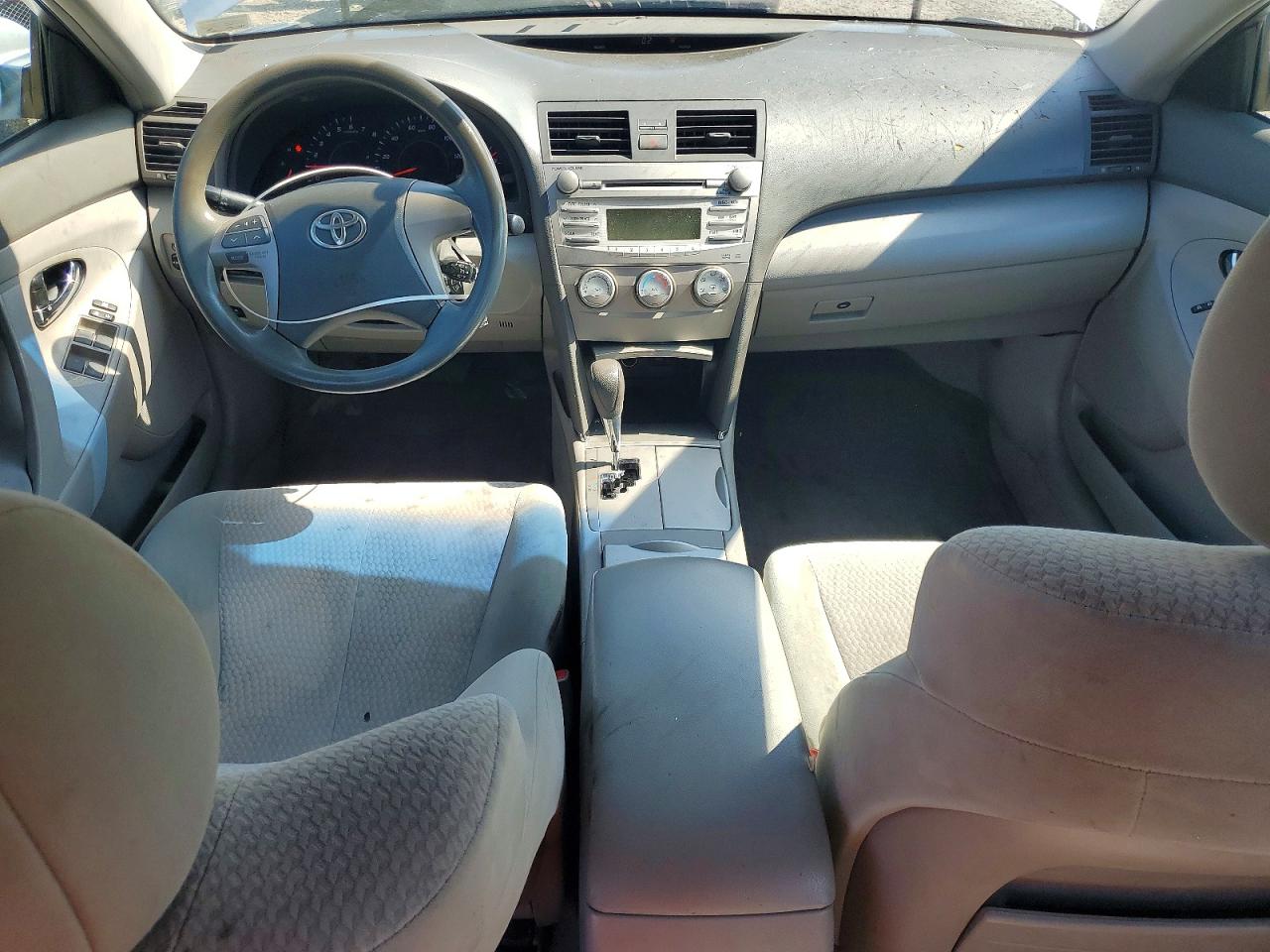 2011 Toyota Camry Le Silver vin: 4T1BF3EK6BU668394