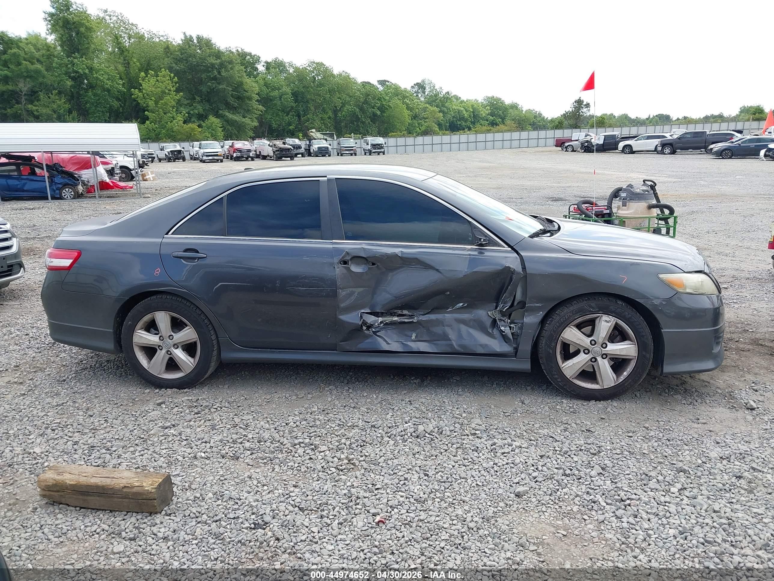 2011 Toyota Camry Se Gray vin: 4T1BF3EK6BU668864
