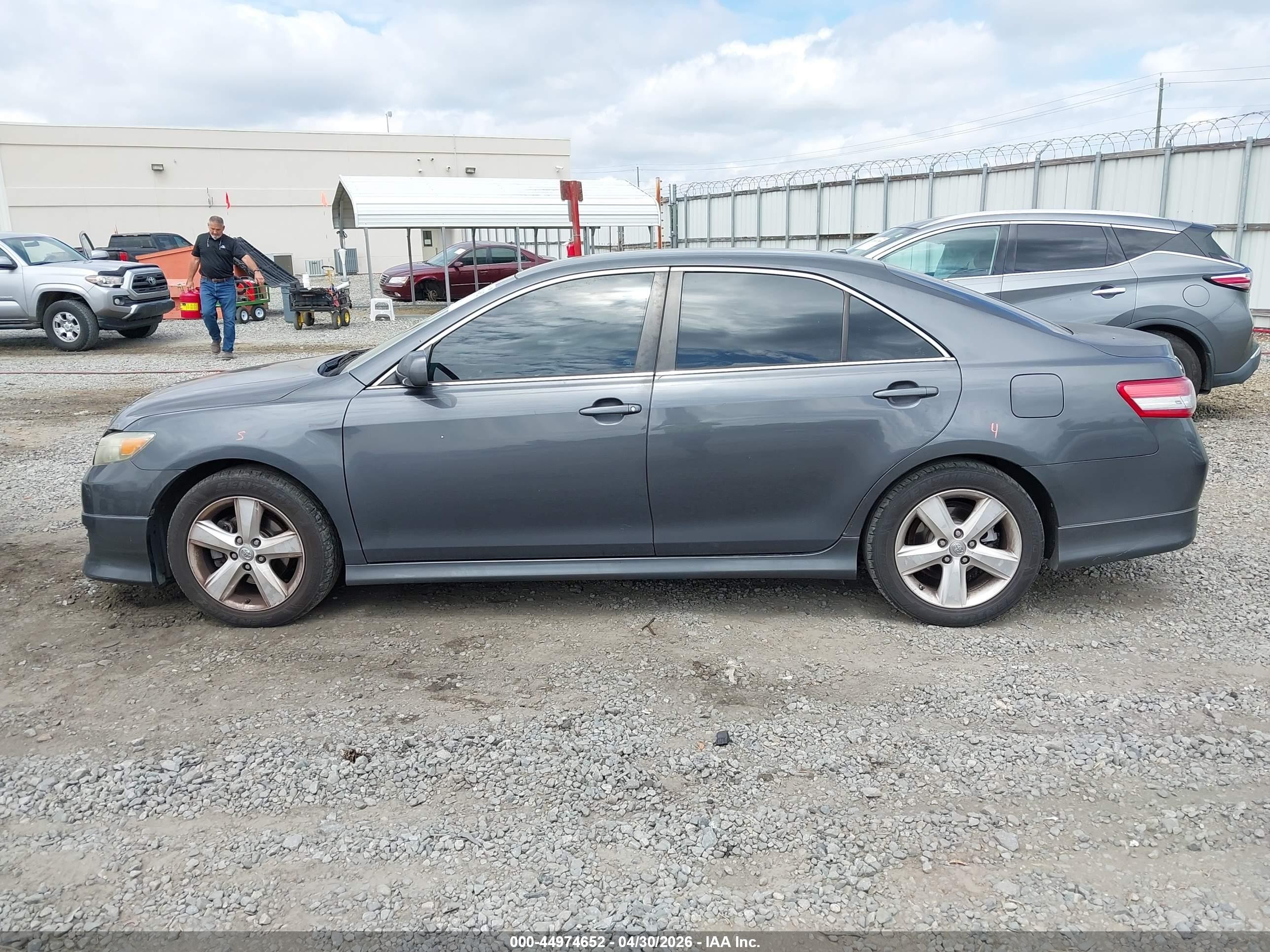 2011 Toyota Camry Se Gray vin: 4T1BF3EK6BU668864