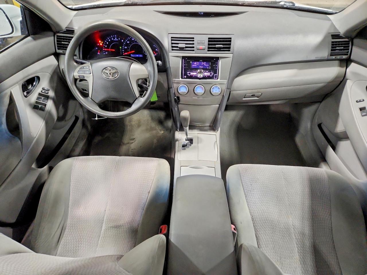 2011 Toyota Camry Le Белый vin: 4T1BF3EK6BU674986