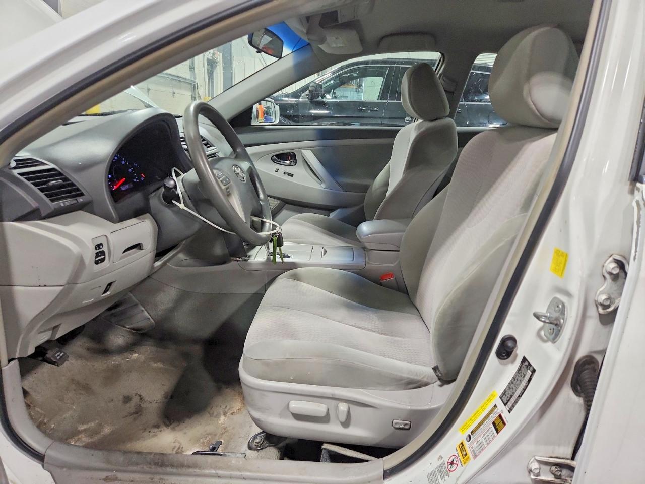 2011 Toyota Camry Le Белый vin: 4T1BF3EK6BU674986