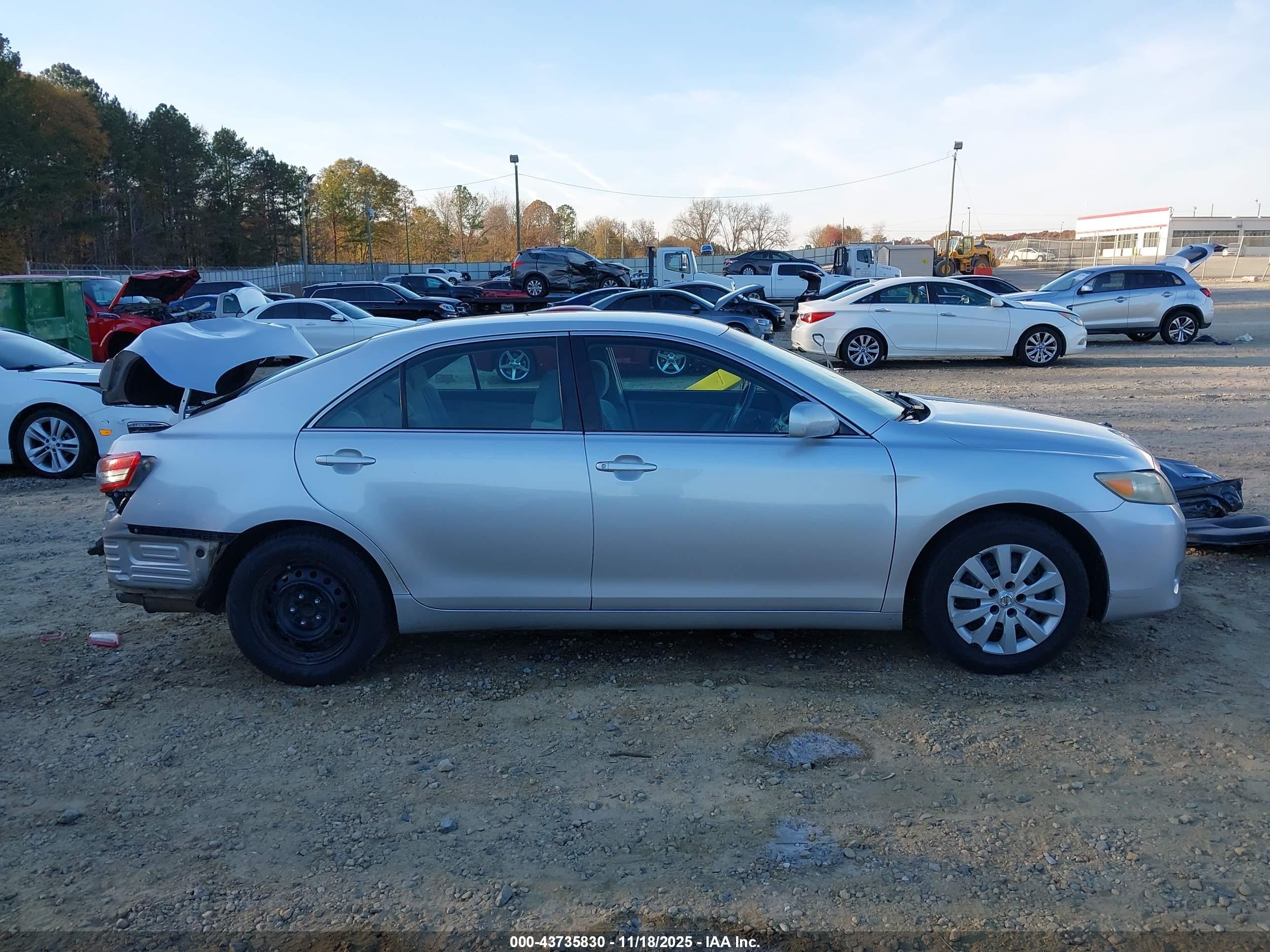 2011 Toyota Camry   Silver vin: 4T1BF3EK6BU678360