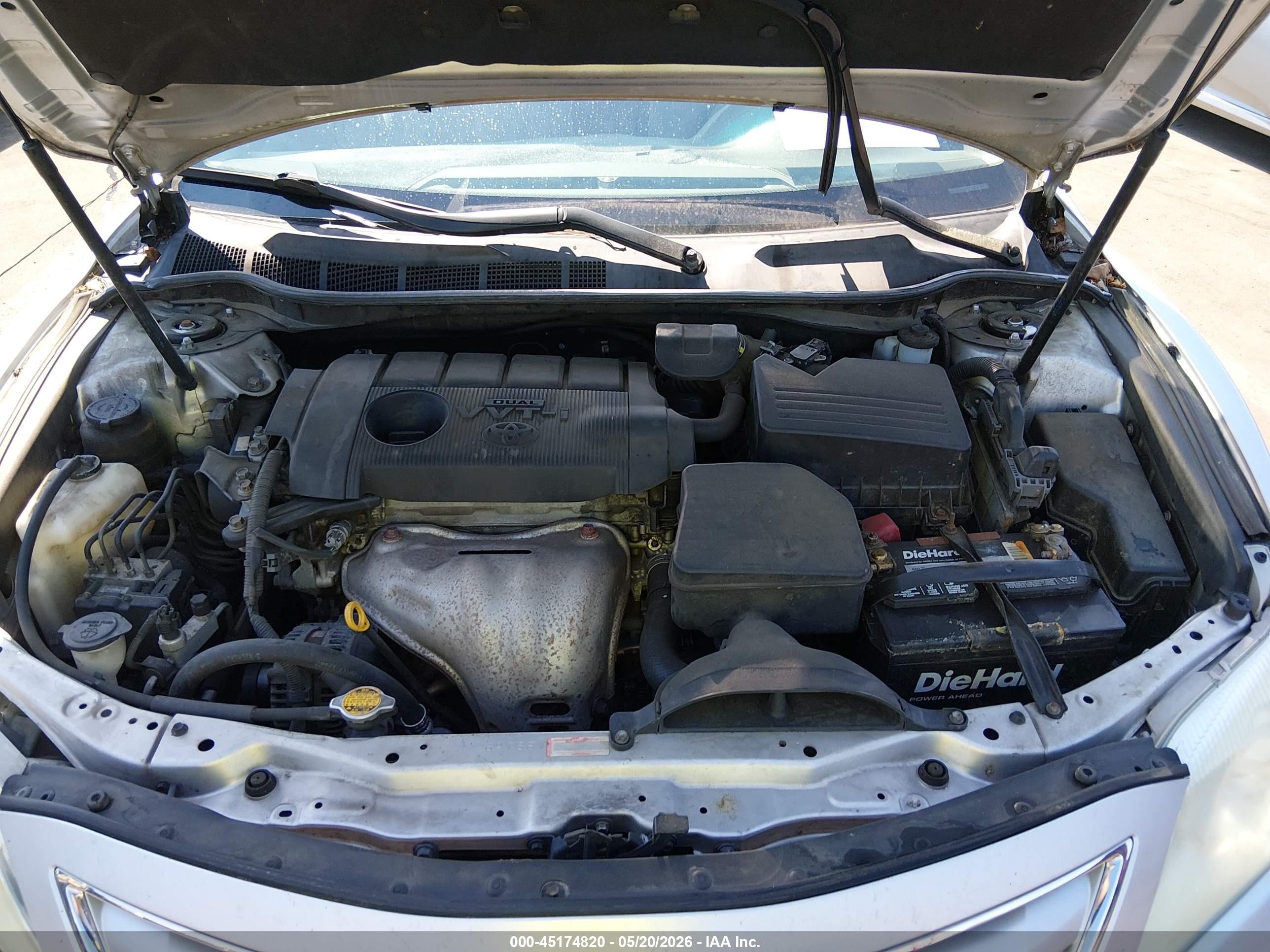 2011 Toyota Camry Le Silver vin: 4T1BF3EK6BU692517