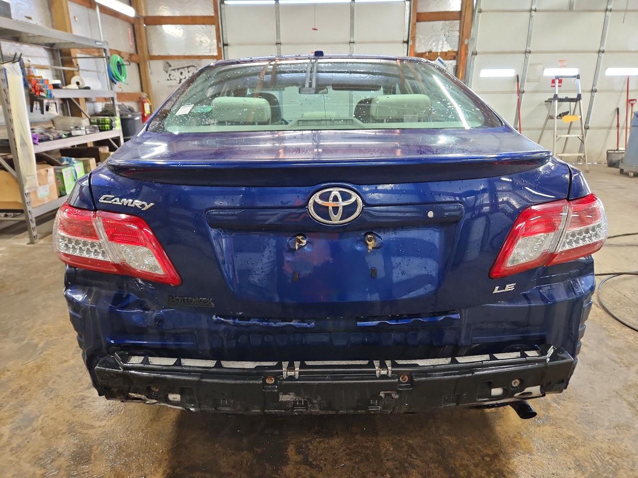 2011 Toyota Camry Le Blue vin: 4T1BF3EK6BU697006