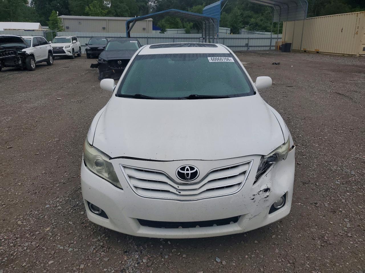 2011 Toyota Camry Xle White vin: 4T1BF3EK6BU700745