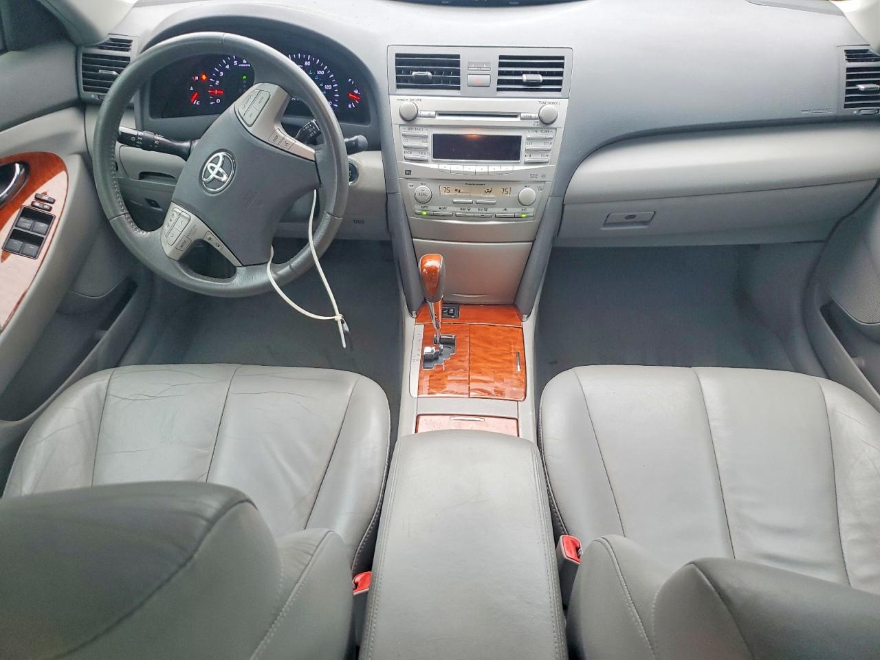 2011 Toyota Camry Xle White vin: 4T1BF3EK6BU700745