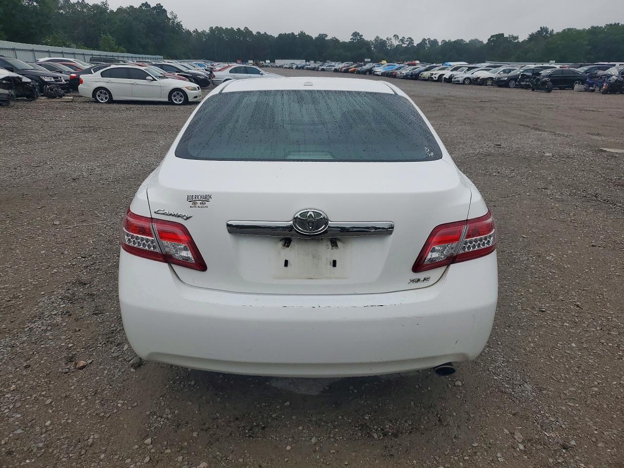 2011 Toyota Camry Xle White vin: 4T1BF3EK6BU700745