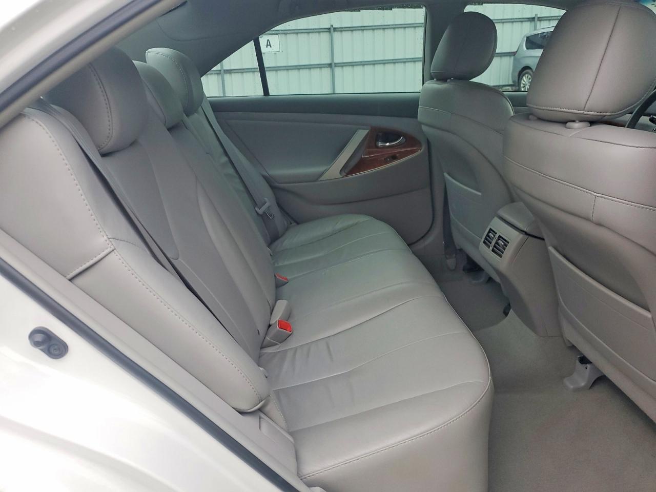 2011 Toyota Camry Xle White vin: 4T1BF3EK6BU700745