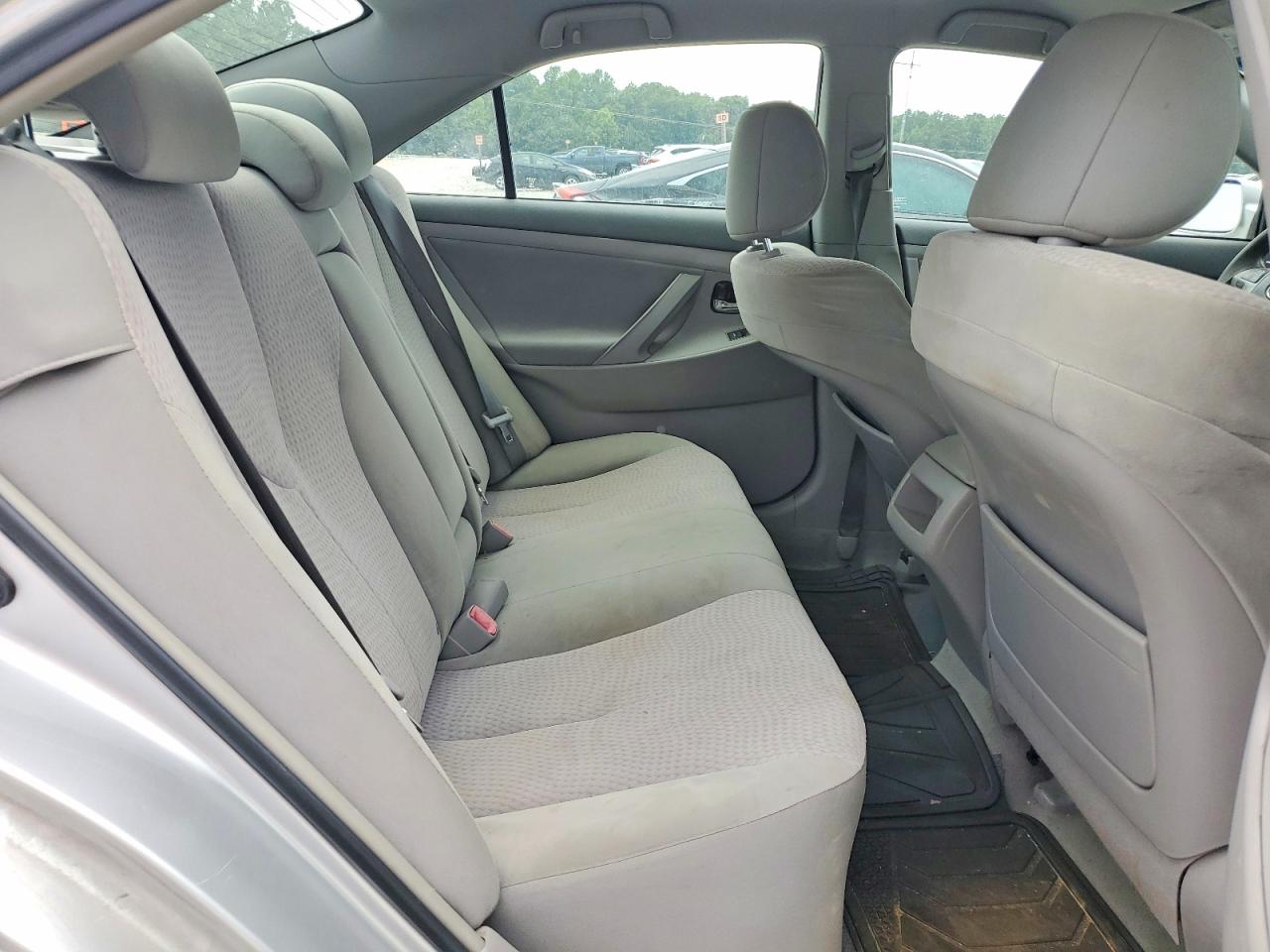2011 Toyota Camry Le Silver vin: 4T1BF3EK6BU710207
