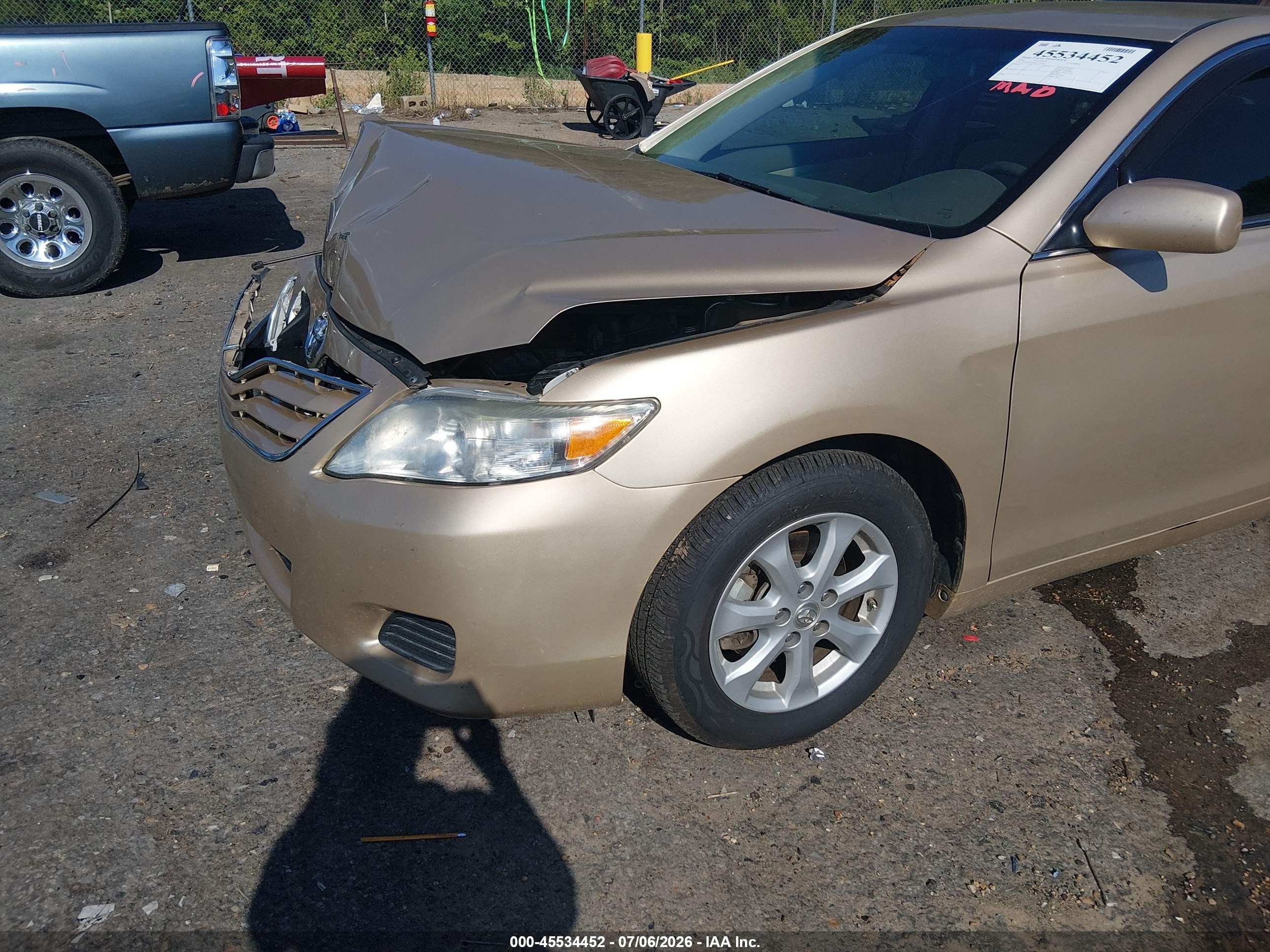 2011 Toyota Camry Le Beige vin: 4T1BF3EK6BU712913