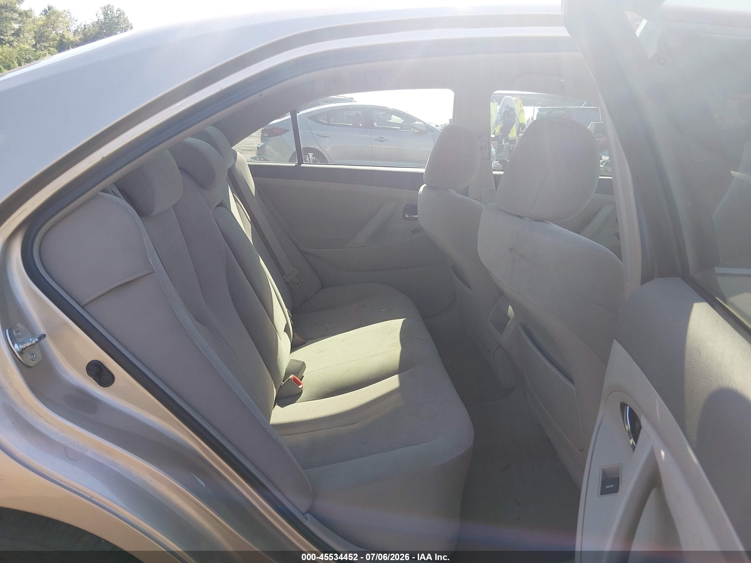 2011 Toyota Camry Le Beige vin: 4T1BF3EK6BU712913