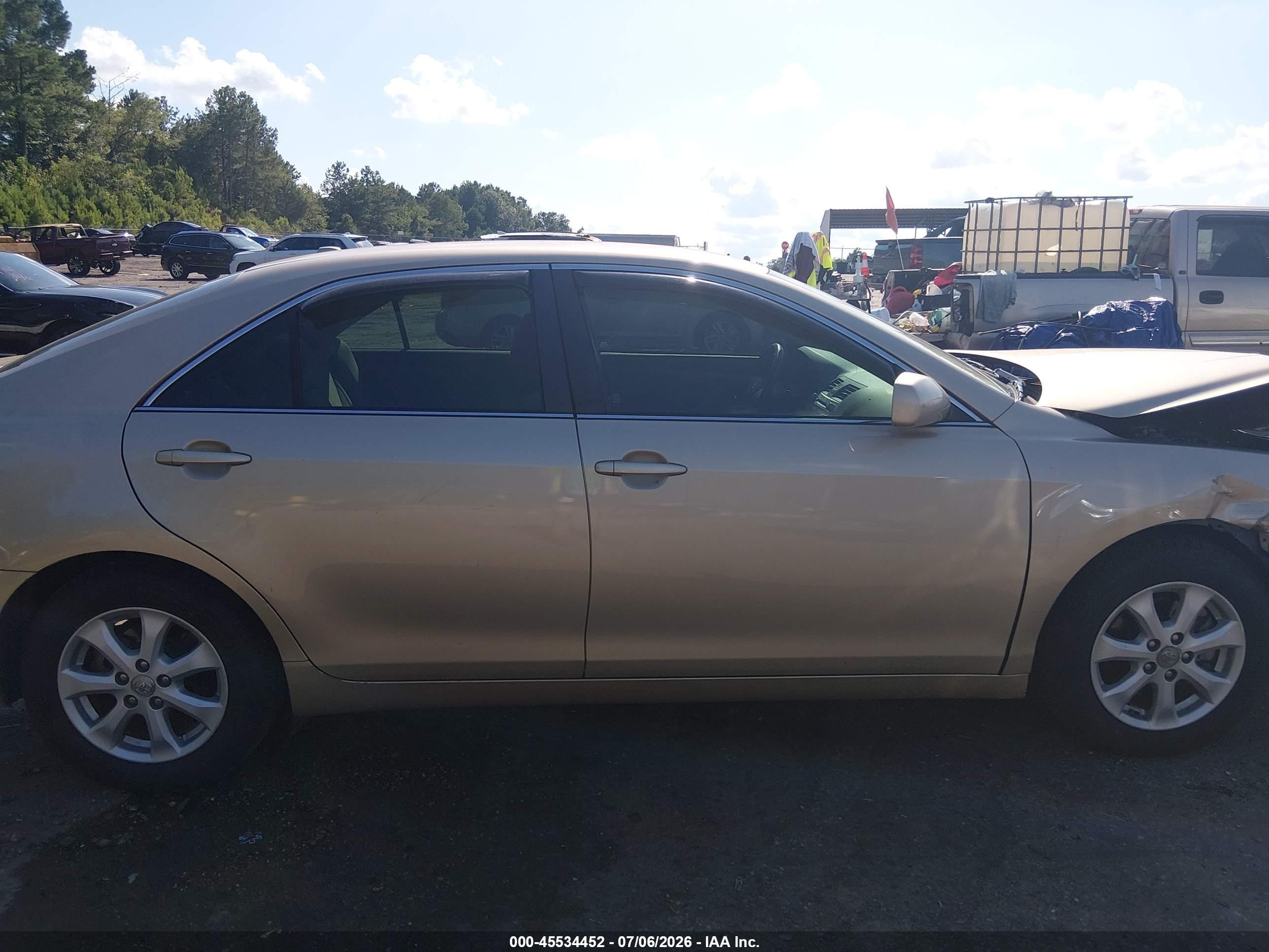 2011 Toyota Camry Le Beige vin: 4T1BF3EK6BU712913