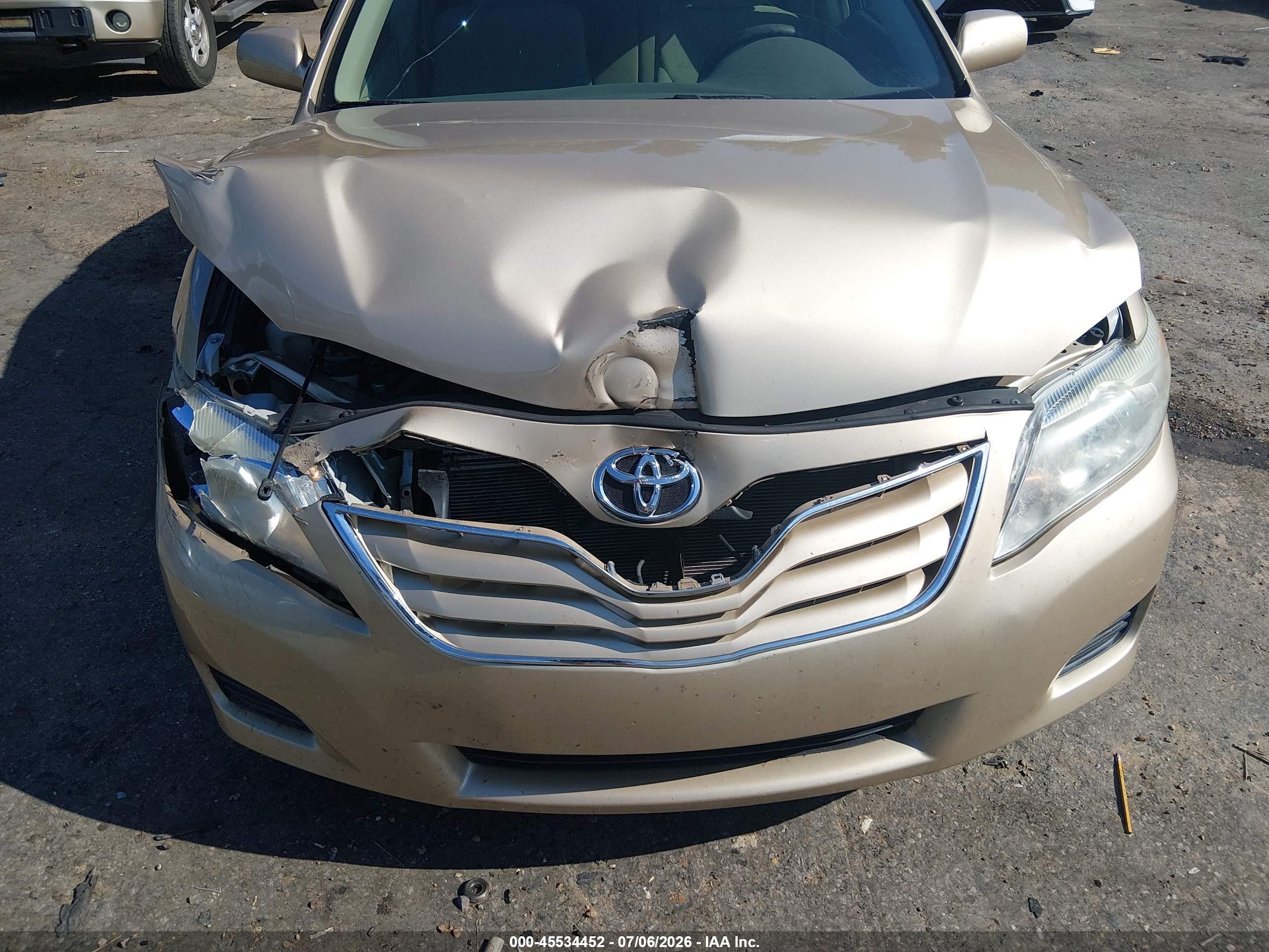 2011 Toyota Camry Le Beige vin: 4T1BF3EK6BU712913