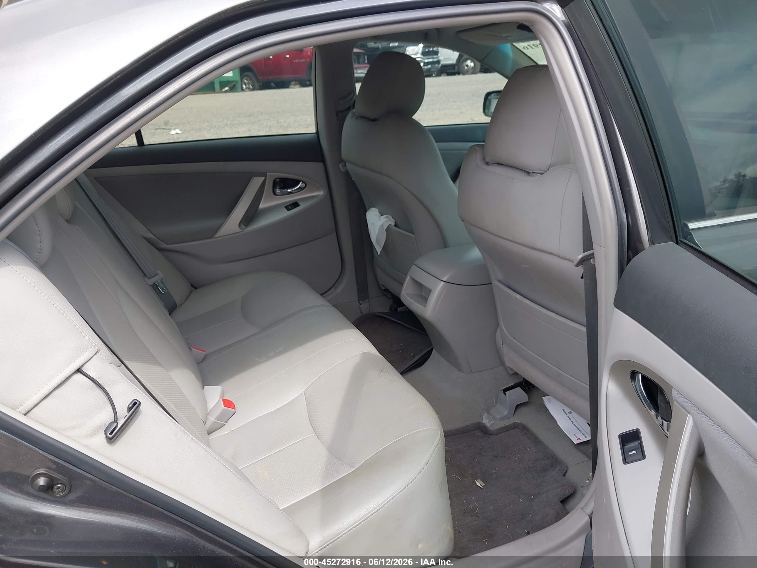 2011 Toyota Camry Se Gray vin: 4T1BF3EK6BU745202