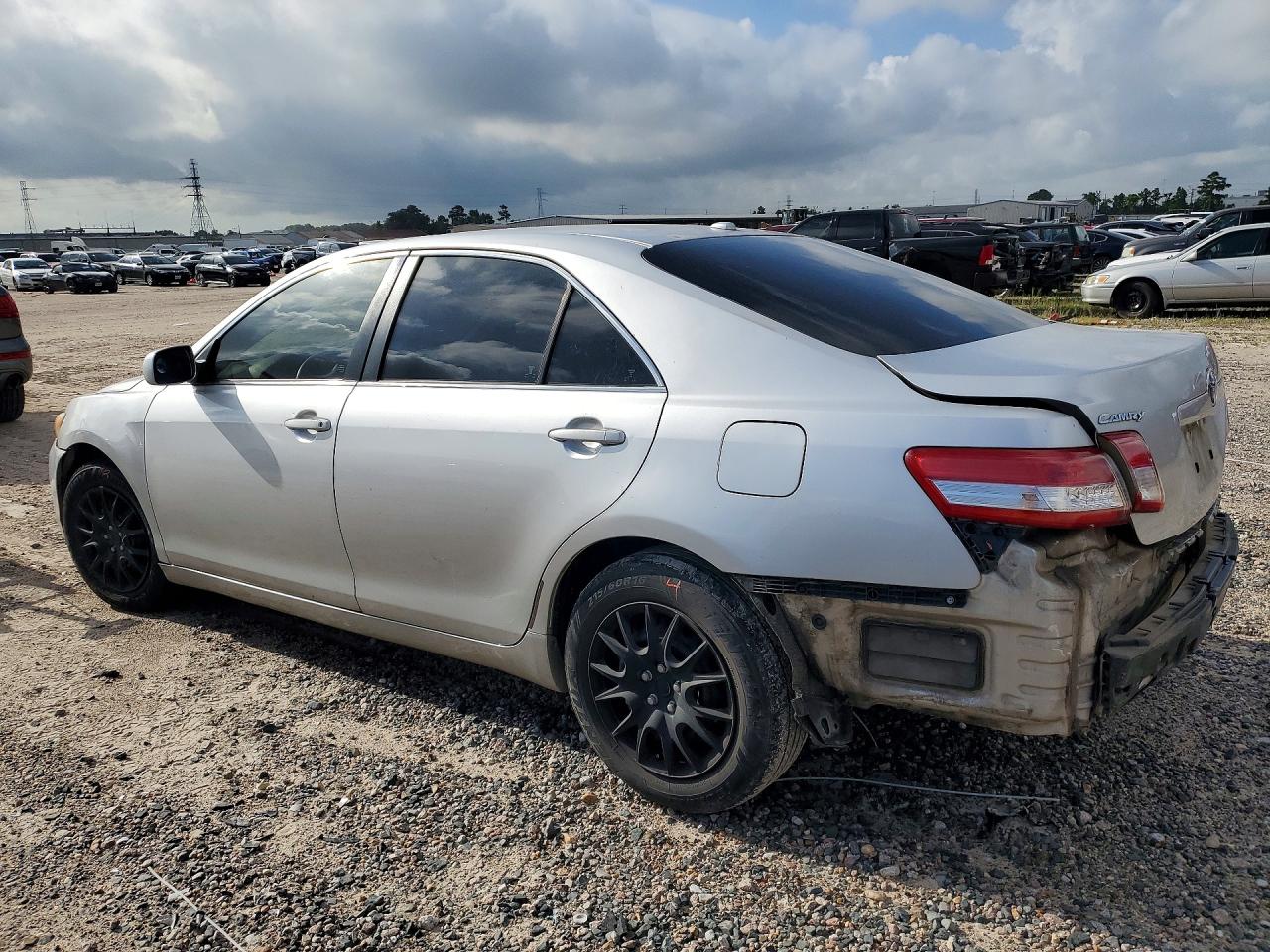 2011 Toyota Camry Le Silver vin: 4T1BF3EK6BU754689