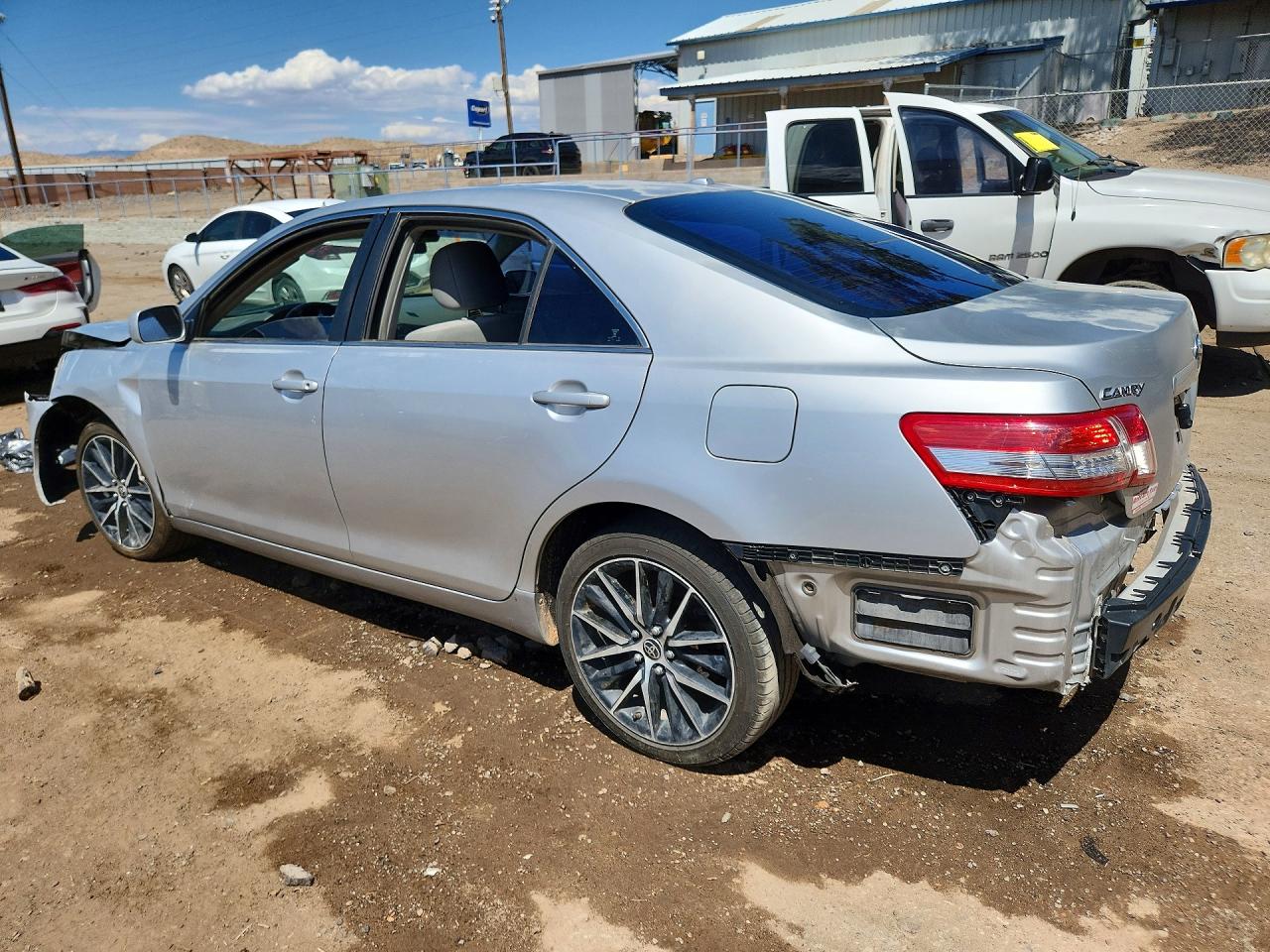 2011 Toyota Camry Le Silver vin: 4T1BF3EK6BU757706