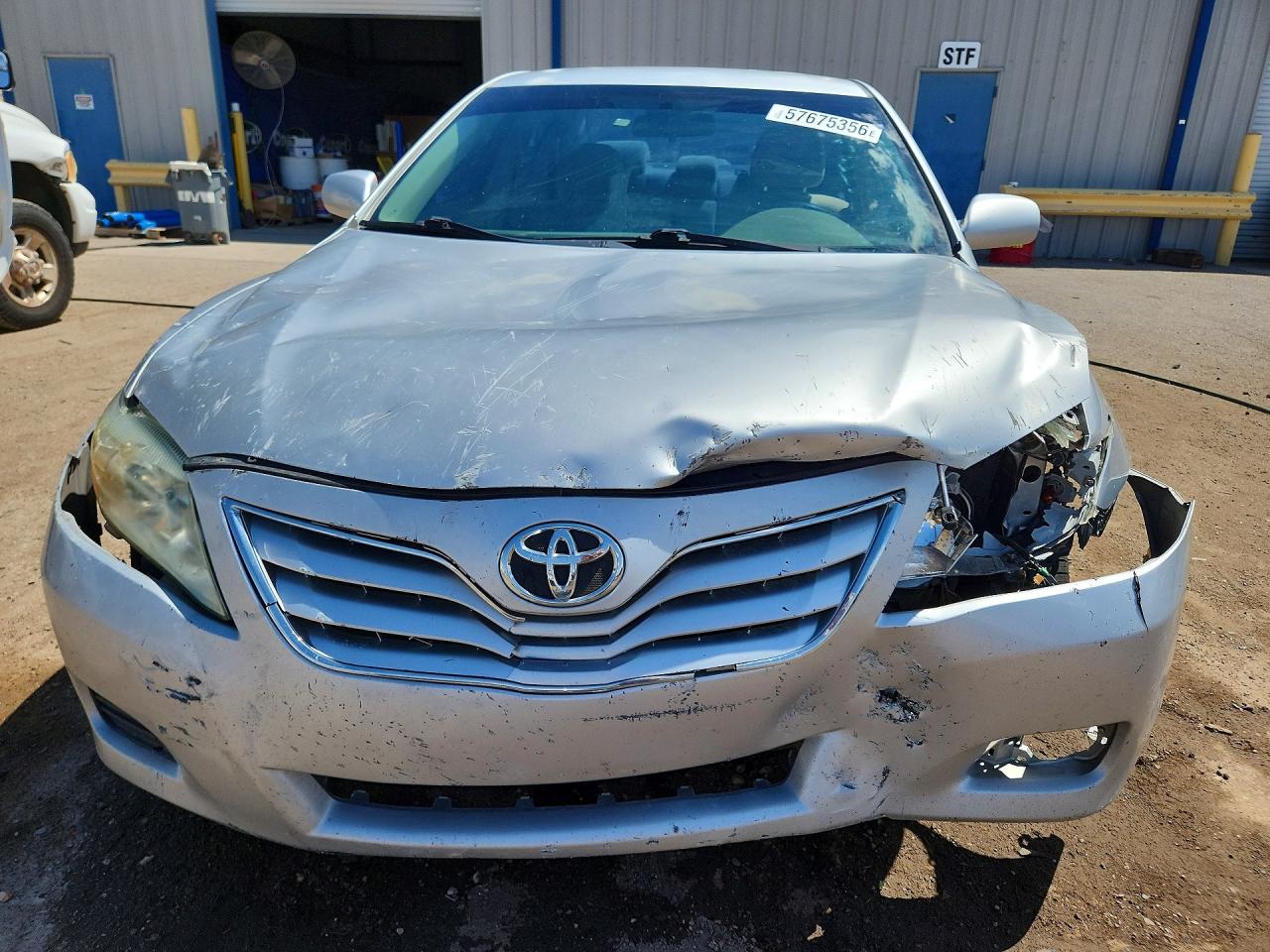 2011 Toyota Camry Le Silver vin: 4T1BF3EK6BU757706
