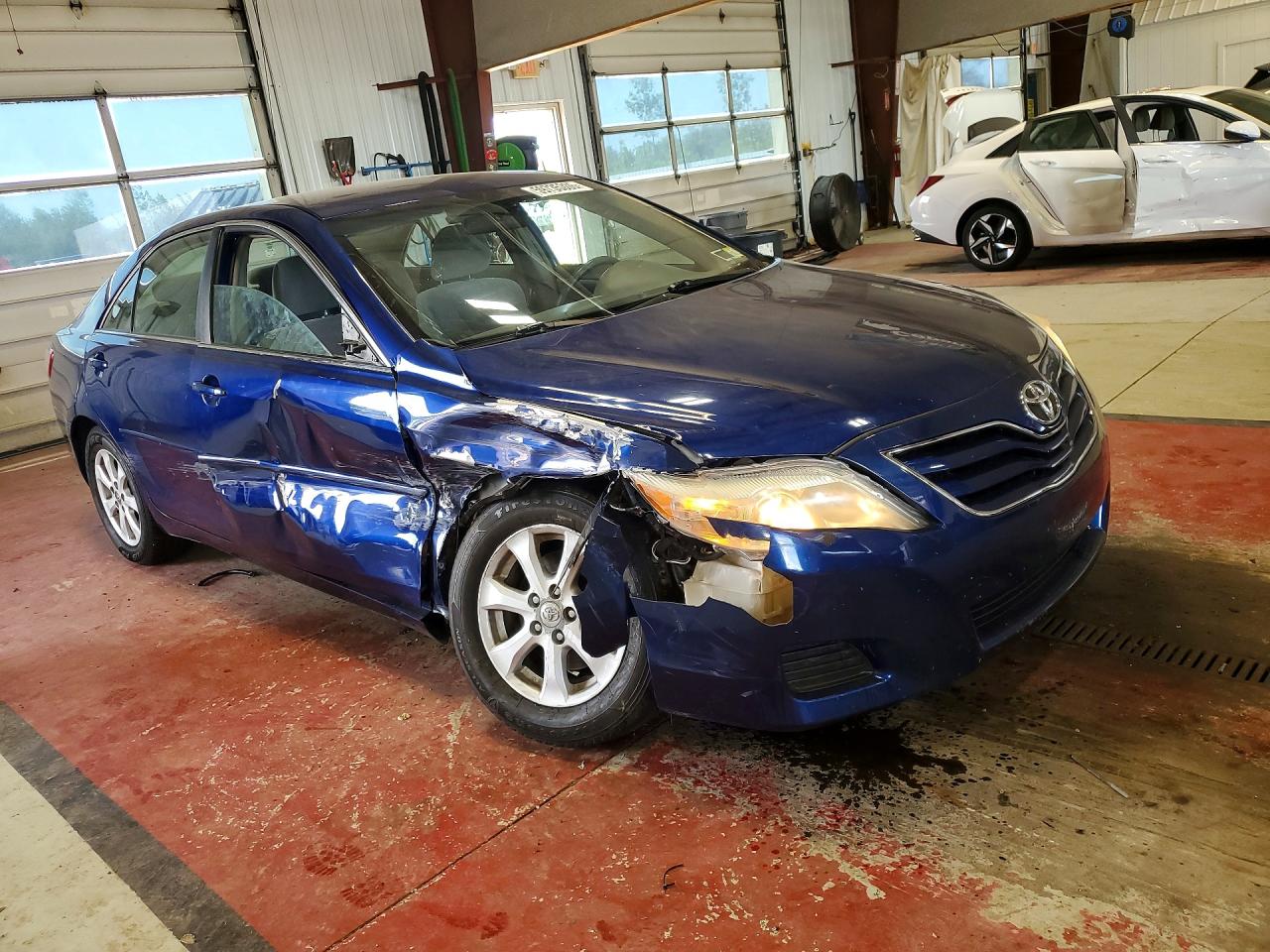 2011 Toyota Camry Le Blue vin: 4T1BF3EK6BU766115