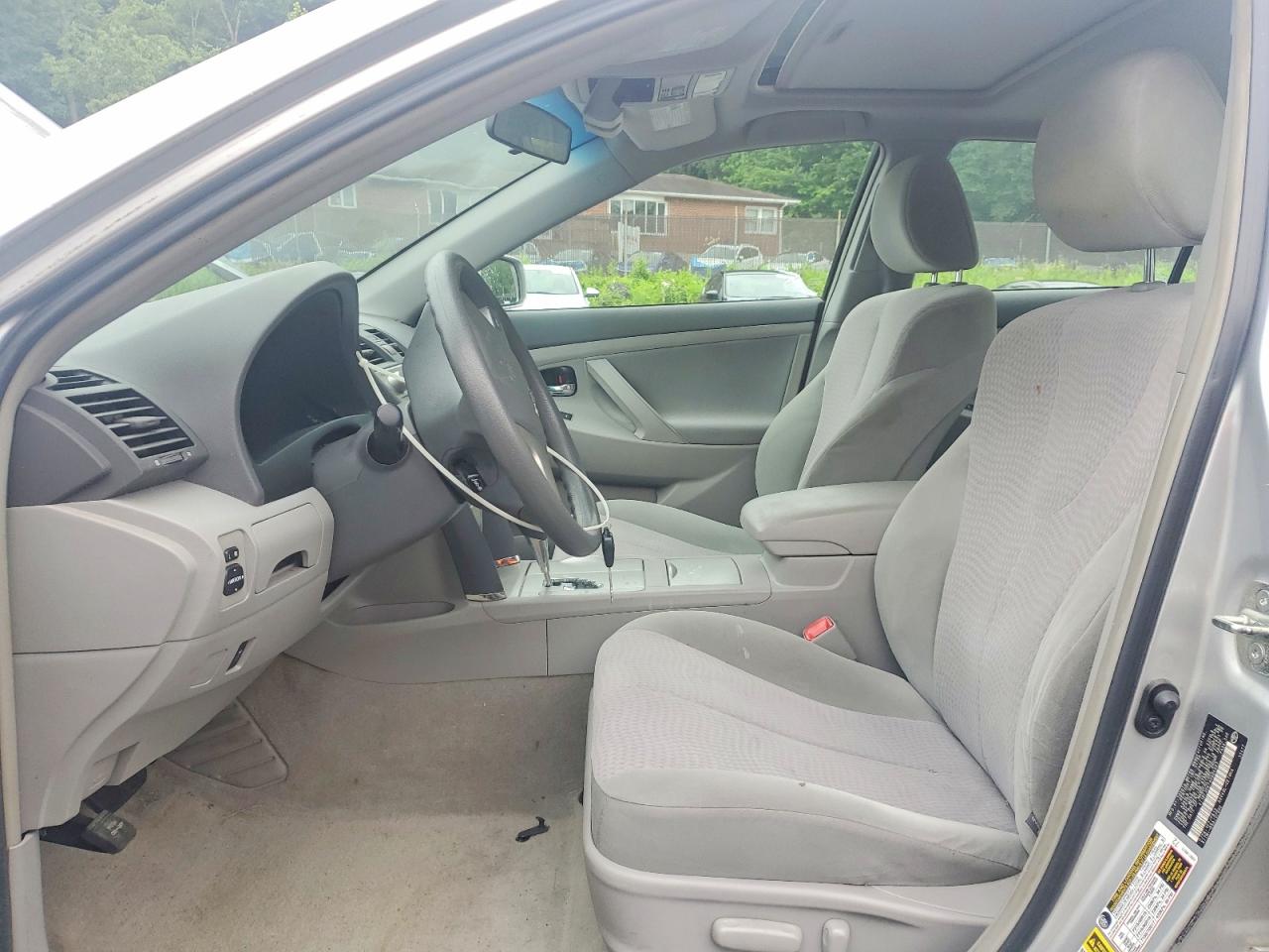 2010 Toyota Camry Le Silver vin: 4T1BF3EK7AU004023