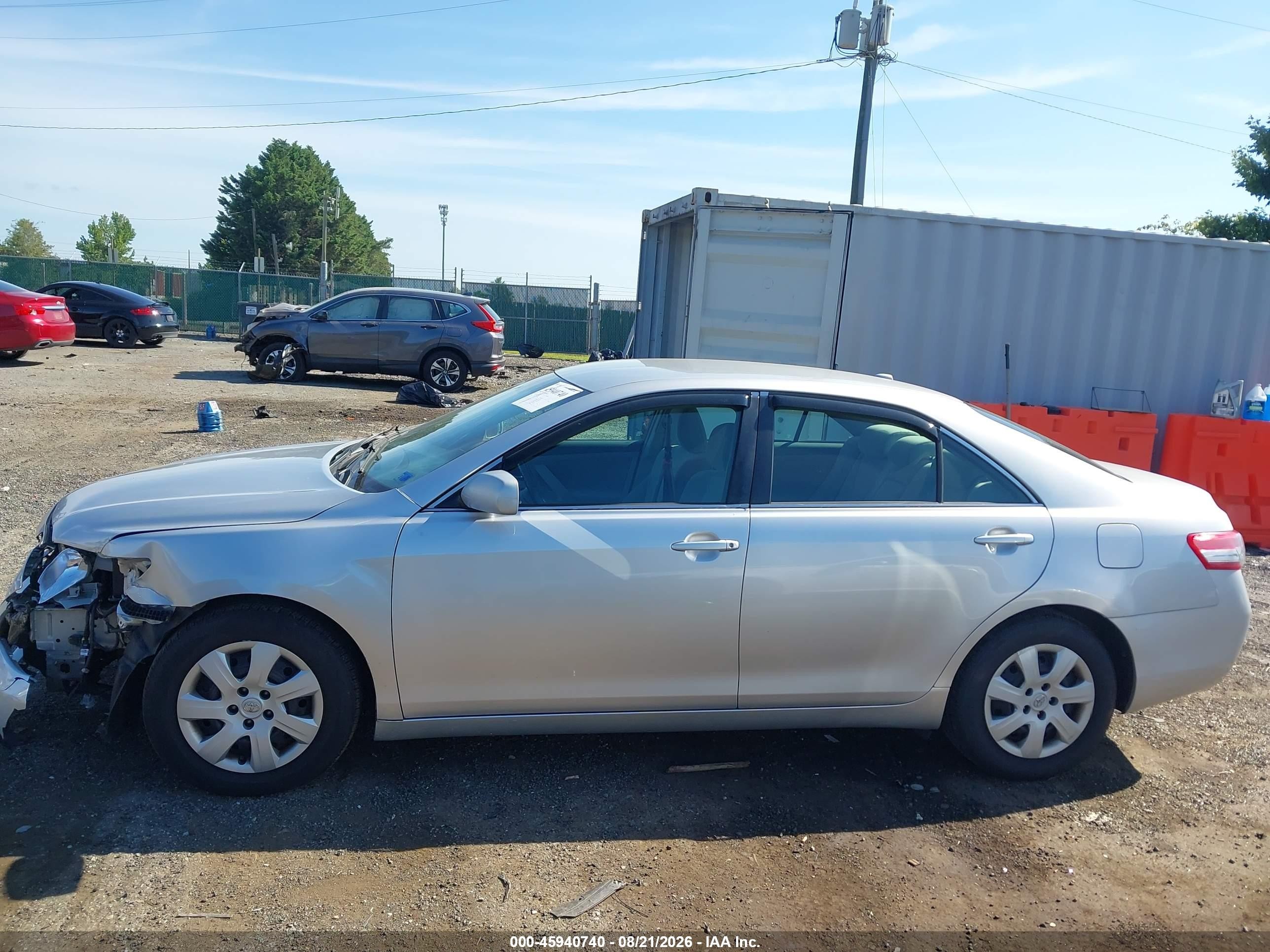 2010 Toyota Camry Le Silver vin: 4T1BF3EK7AU033442