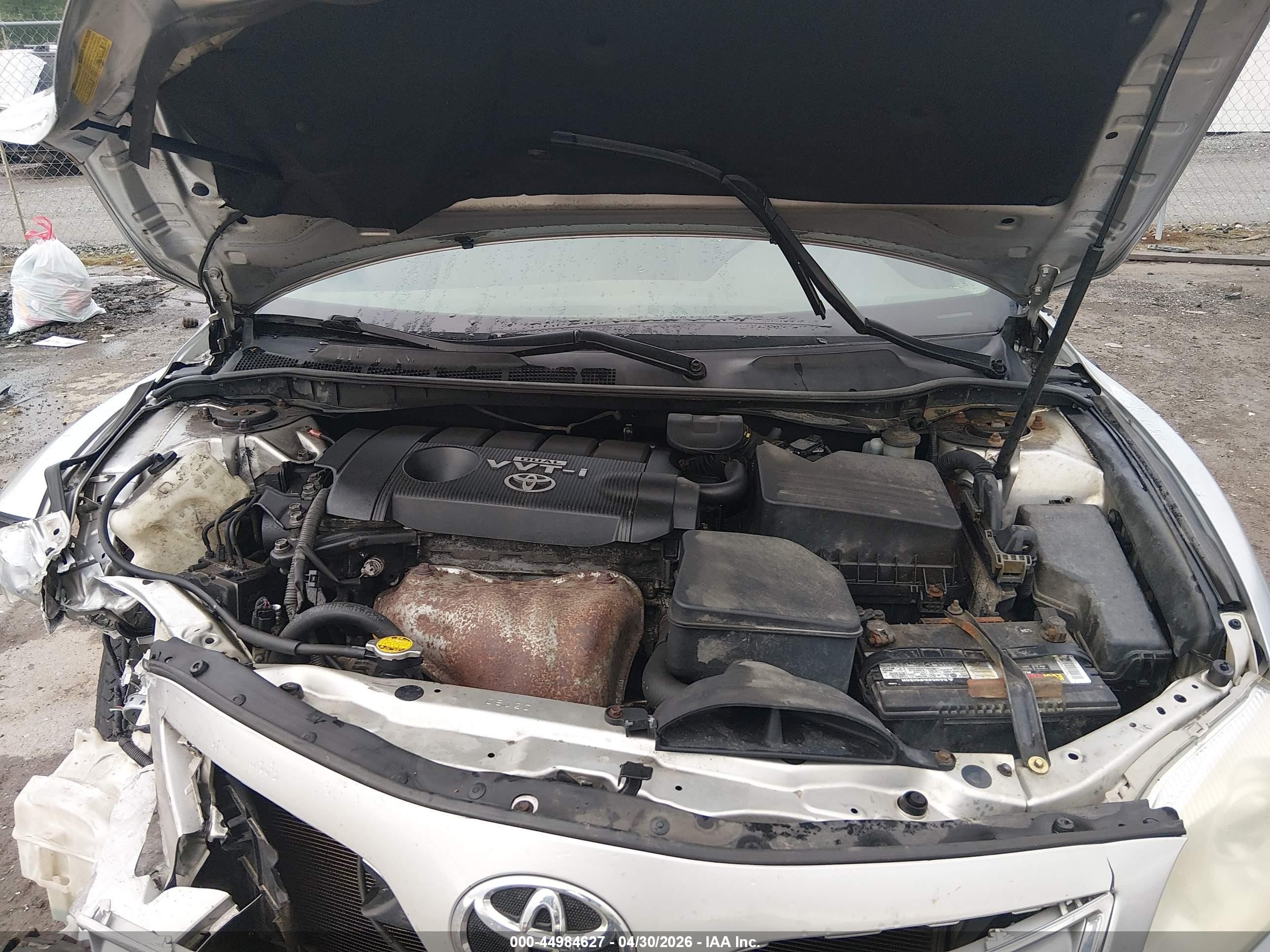 2010 Toyota Camry Le Silver vin: 4T1BF3EK7AU057529