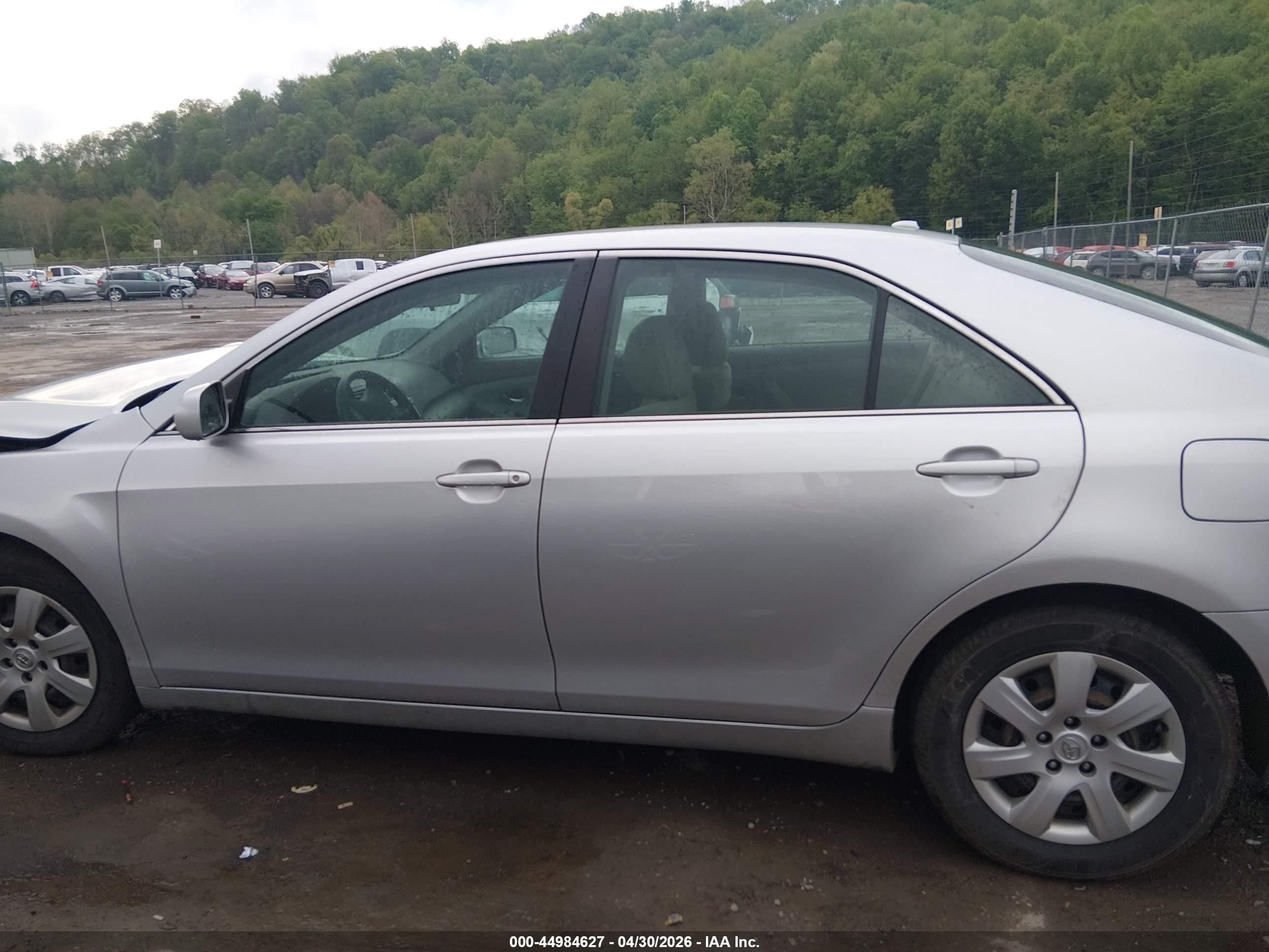 2010 Toyota Camry Le Silver vin: 4T1BF3EK7AU057529
