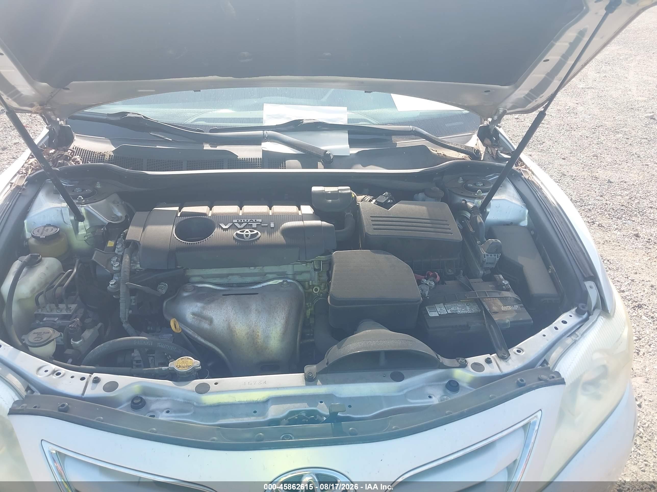 2010 Toyota Camry Le Silver vin: 4T1BF3EK7AU062634