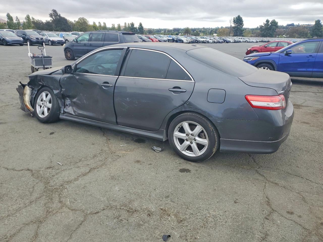 2010 Toyota Camry Se Gray vin: 4T1BF3EK7AU063945